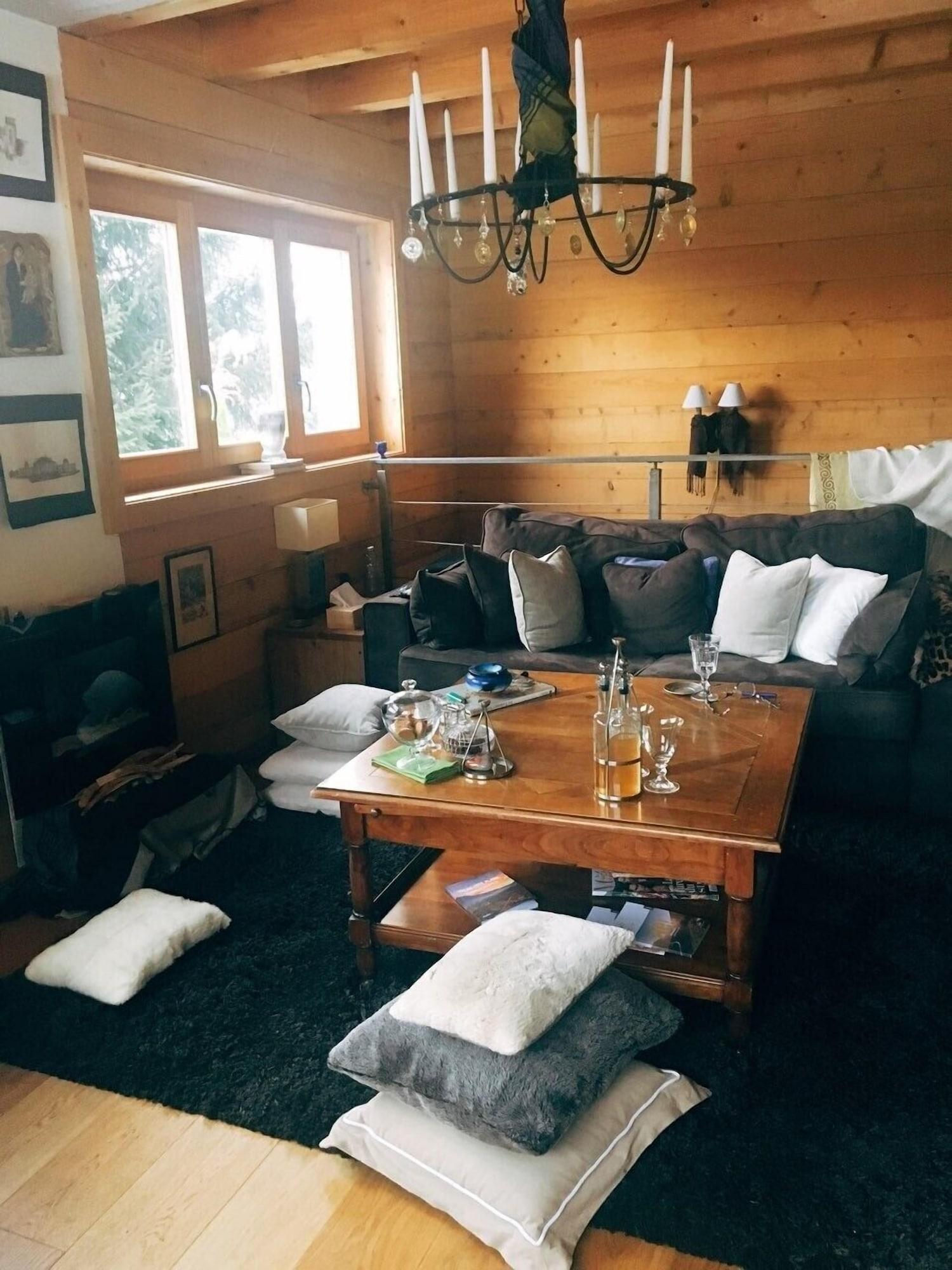 Vista Lobby Loyehill Chalet. Swiss Alps Escape