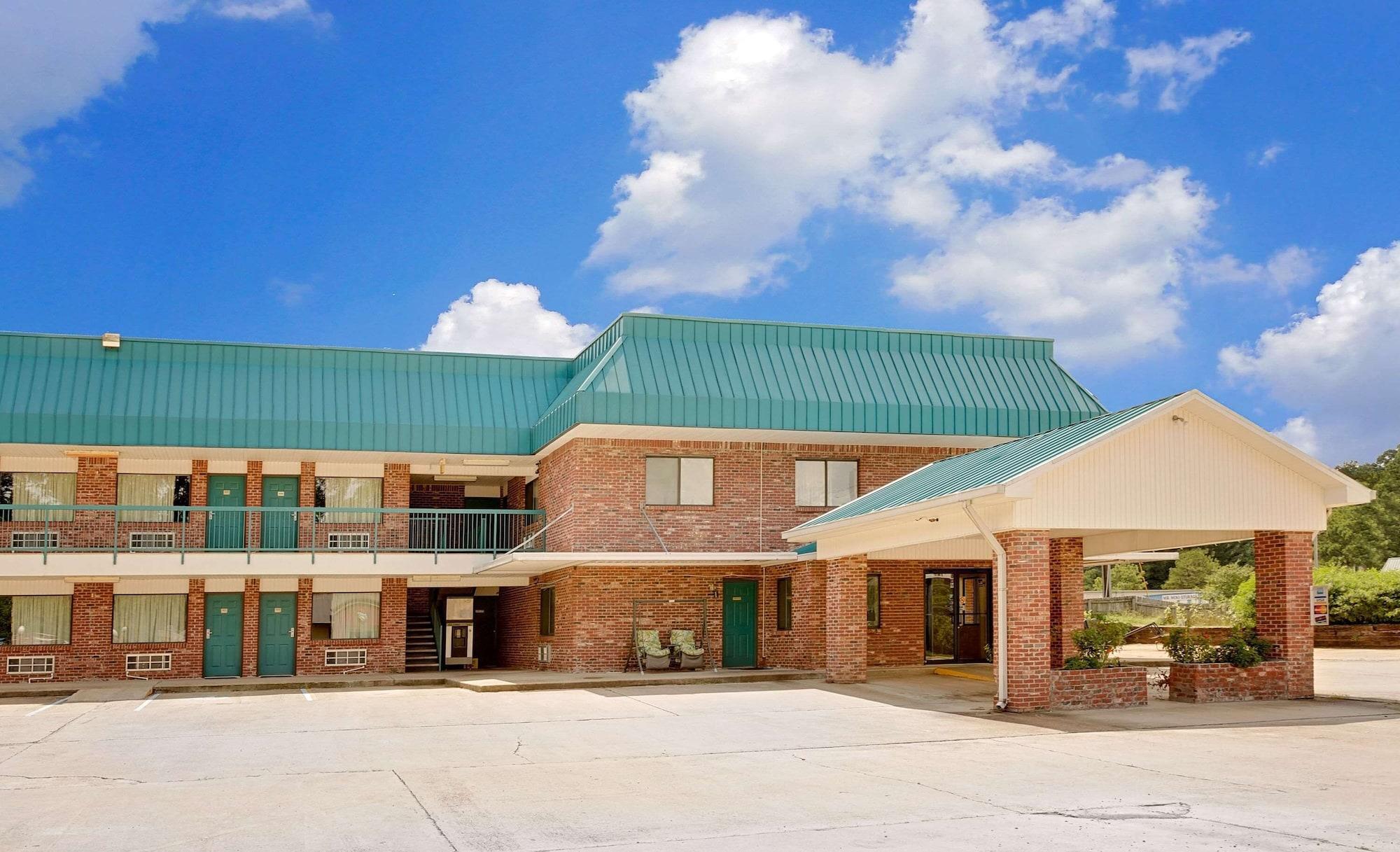 Varios Super 8 by Wyndham Kosciusko