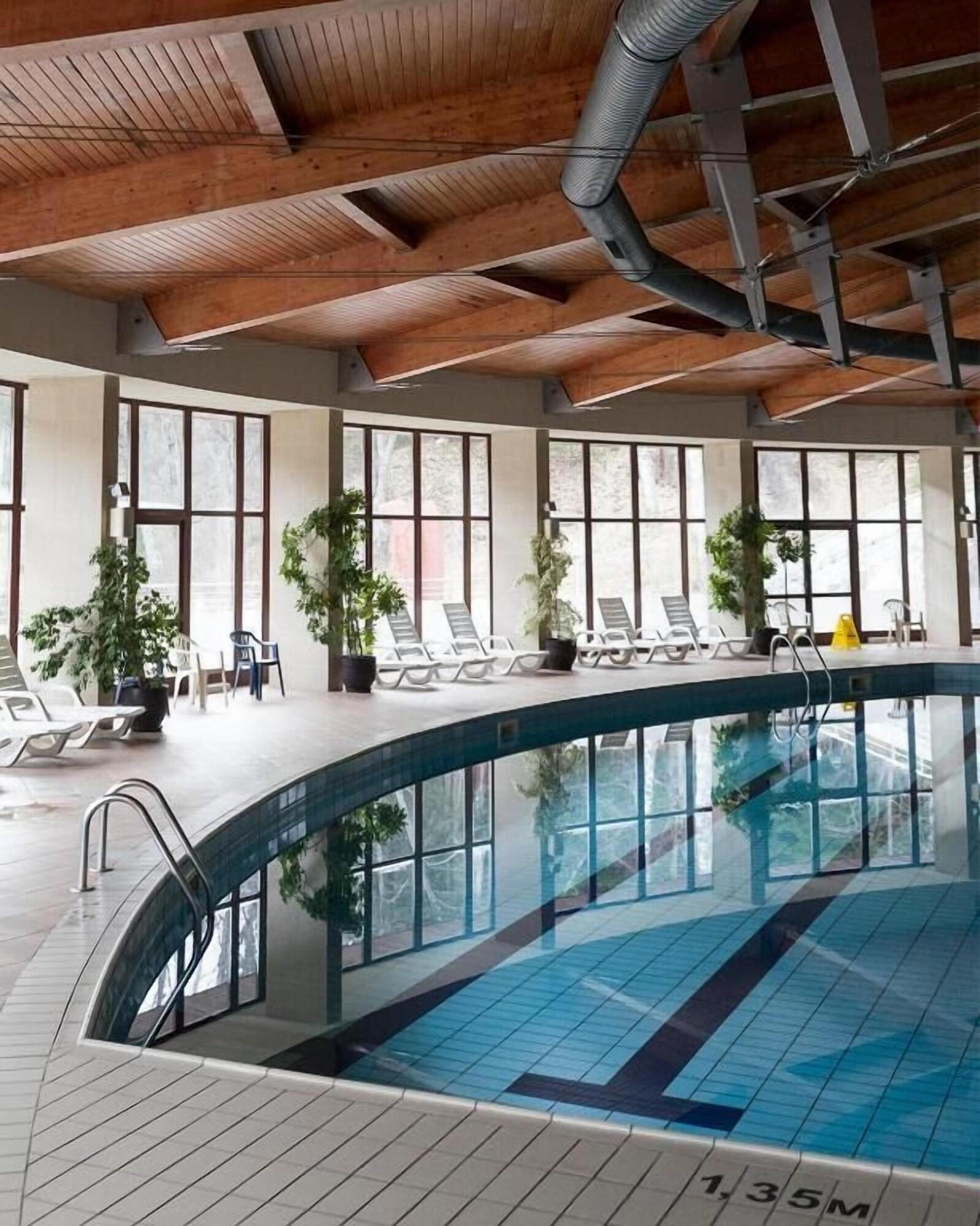 Vista Piscina Hotel Borika
