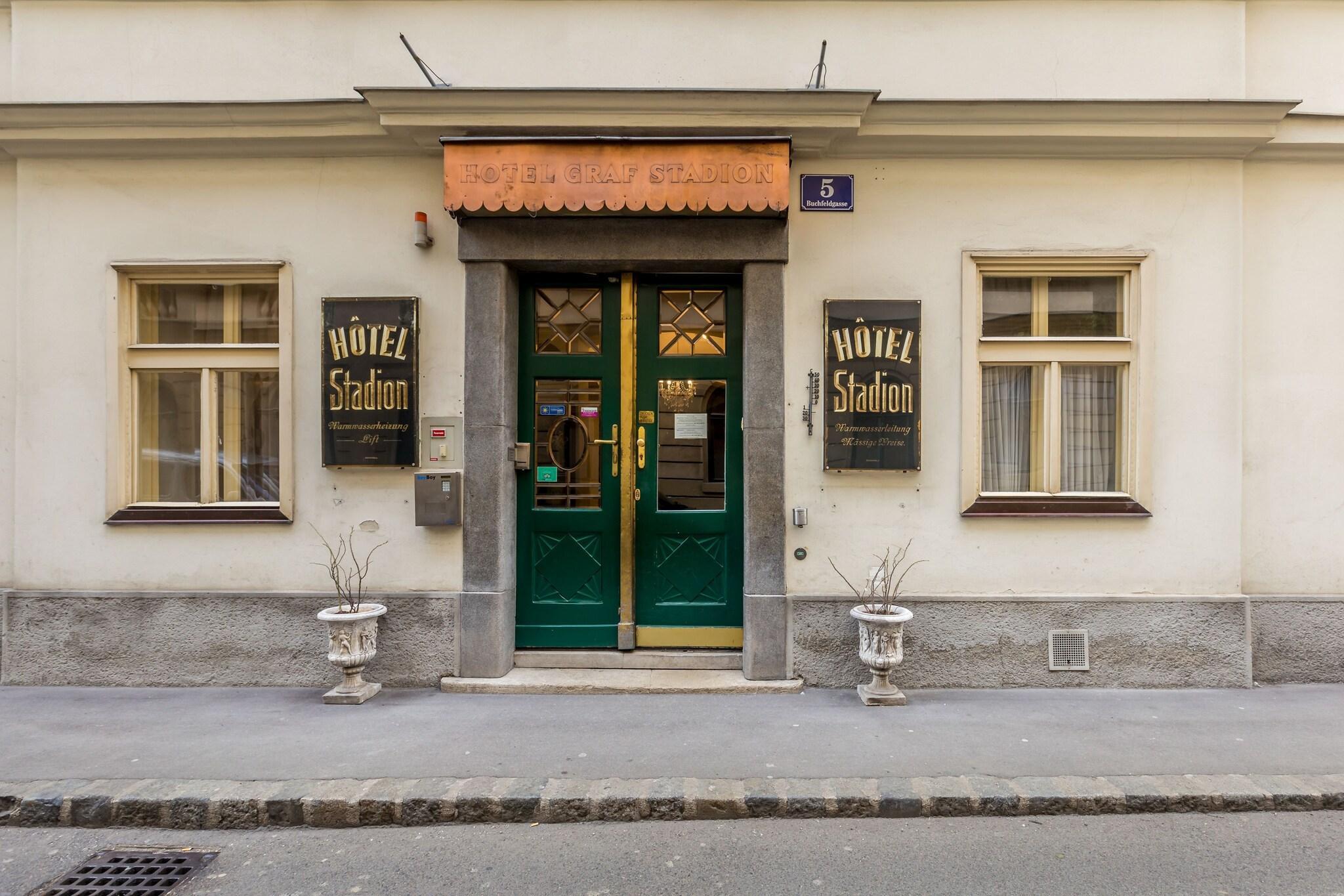 Vista Exterior Hotel Graf Stadion