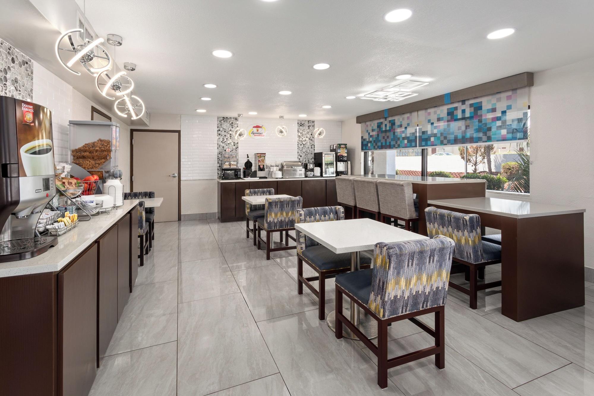 Restaurant Super 8 by Wyndham Prattville Montgomery