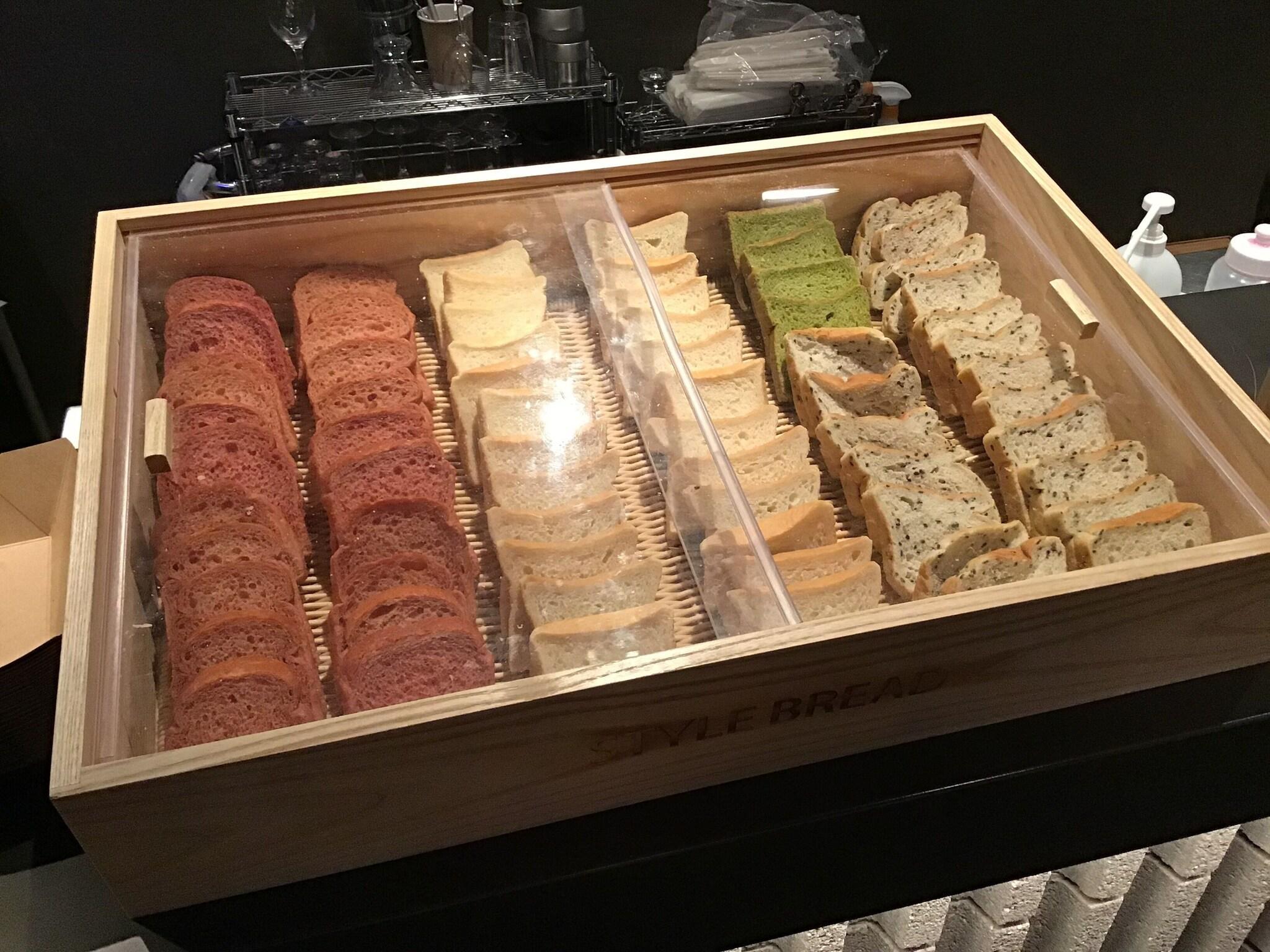 Restaurant BESPOKE HOTEL Shinjuku