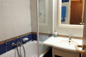 Alquiler Vacacional - Very beautiful T2 on the ground floor with trees, swimming pool, sea view, shops and beach