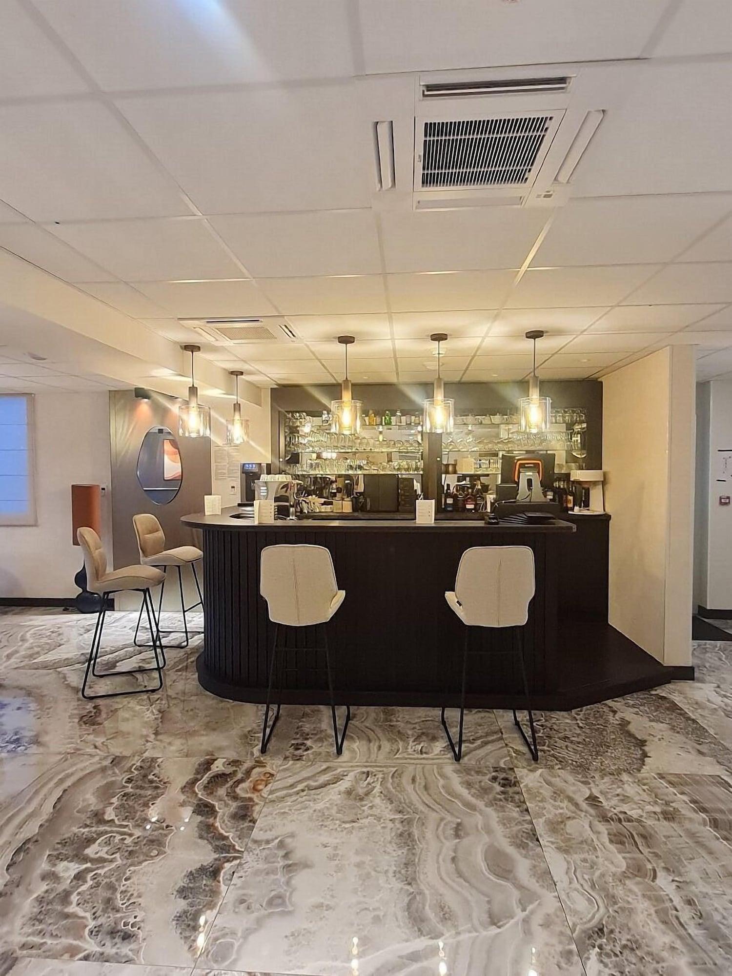 Bar/Salón HOTEL BREIZH DU GOLFE