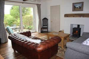 Alquiler Vacacional - Gorgeous Lakeland cottage with delightful private garden. Free EV charging.