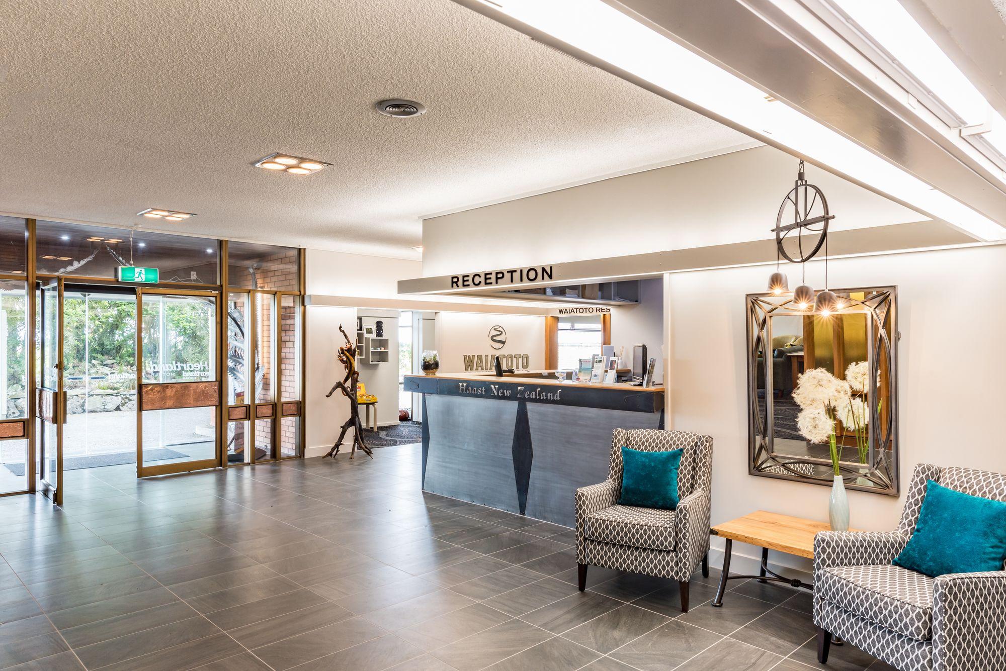 Vista Lobby Heartland Hotel Haast