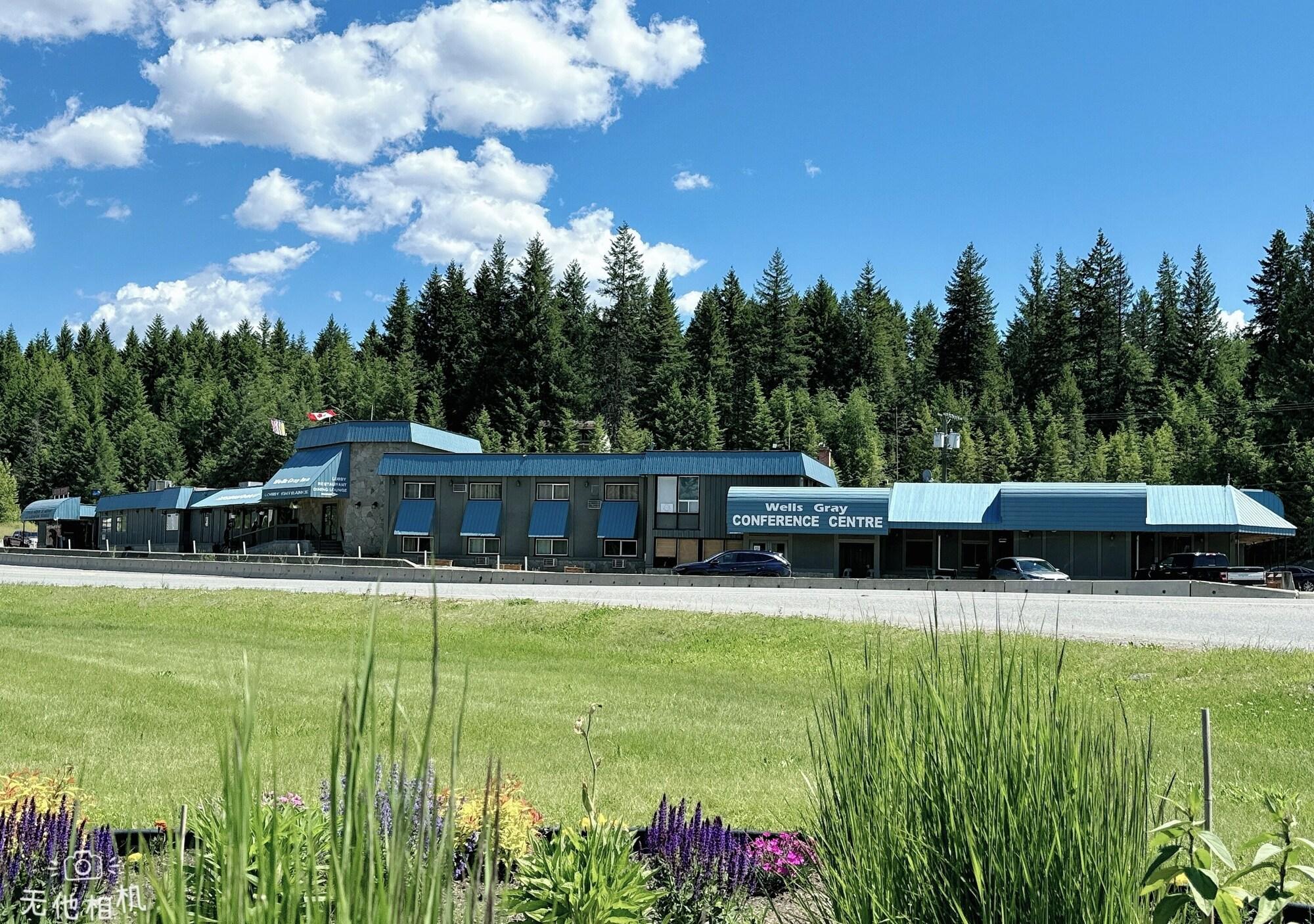 Varios Wells Gray Inn