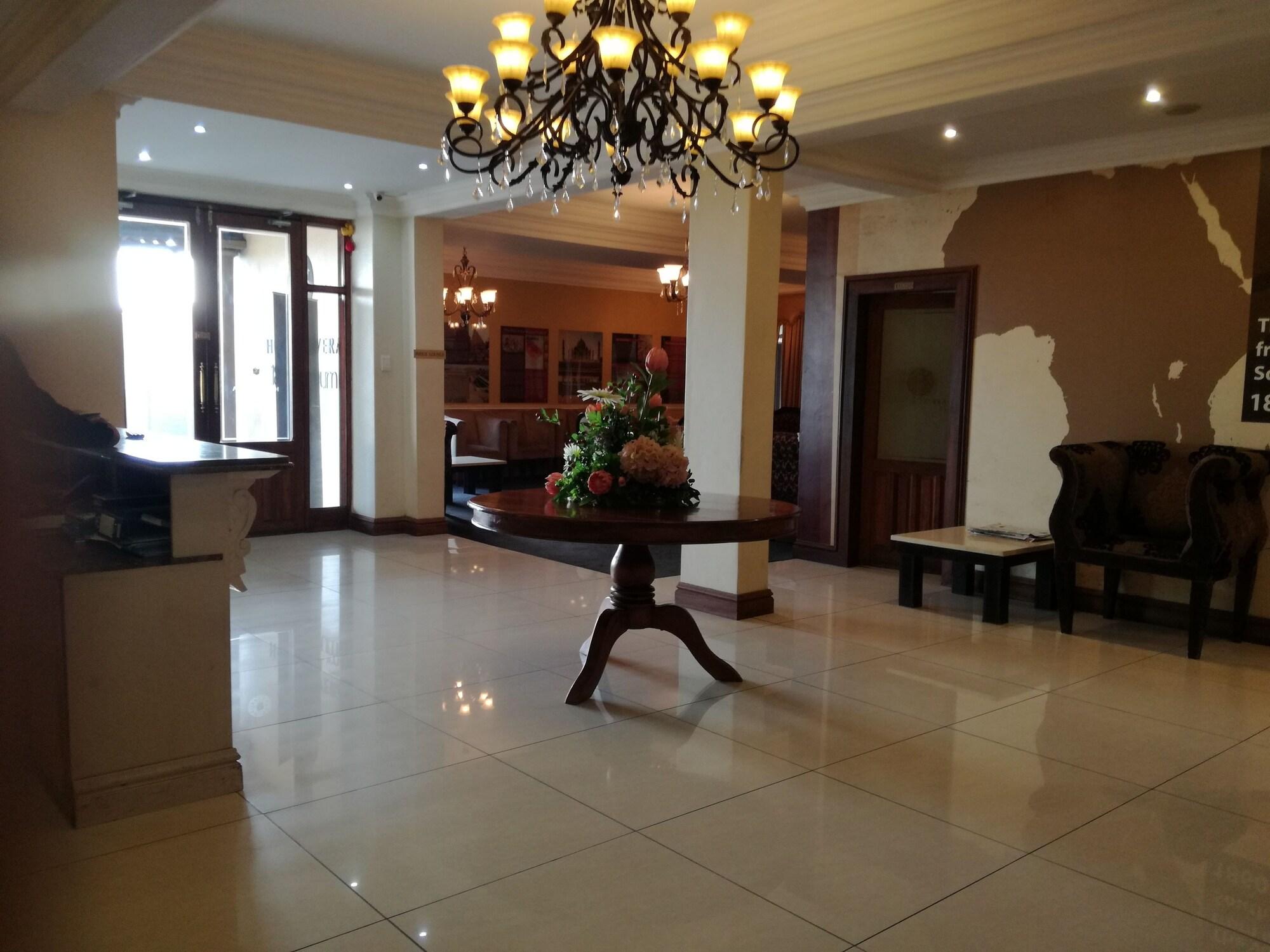 Vista Lobby Hotel Savera