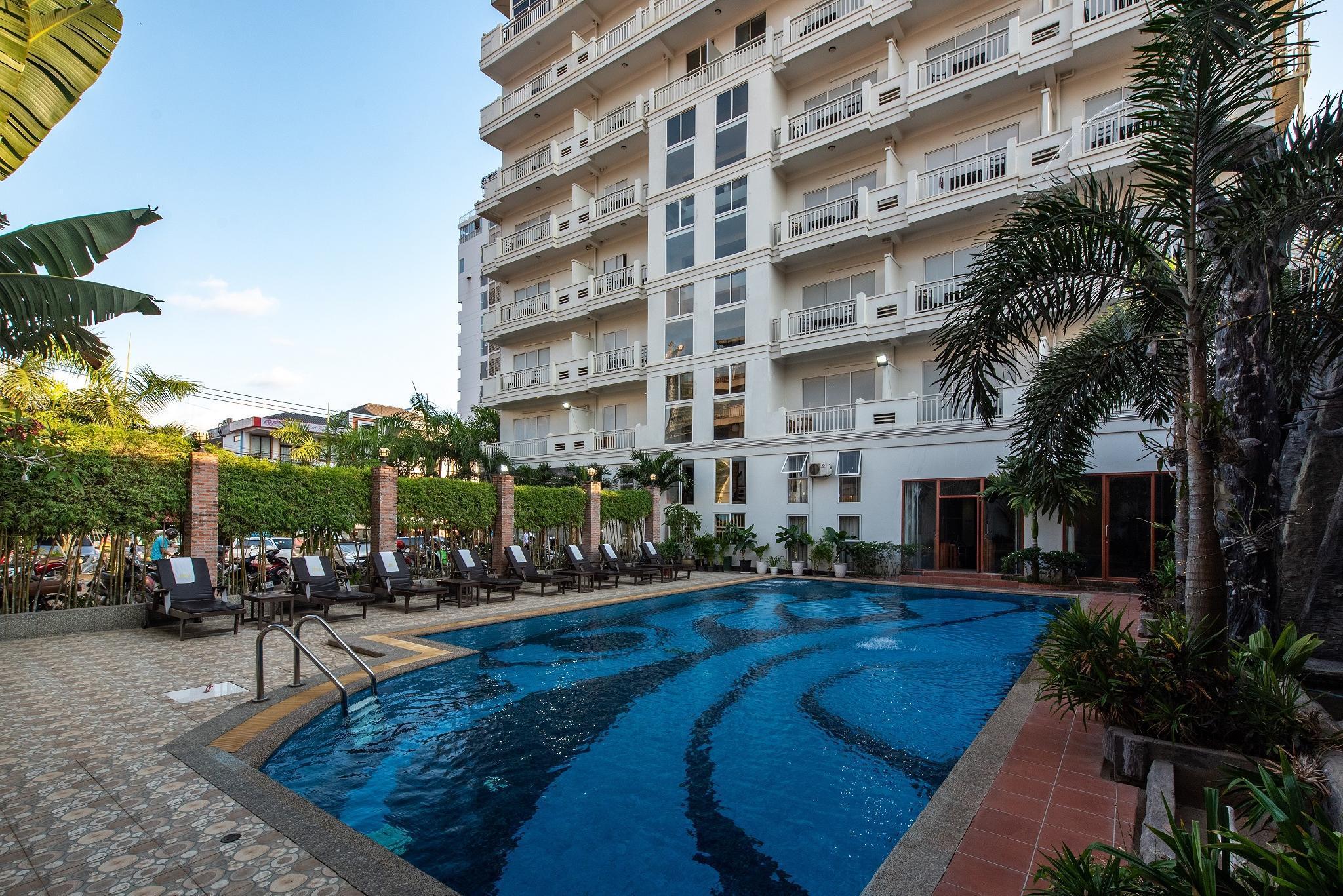 Playa Aristocrat Residence & Hotel