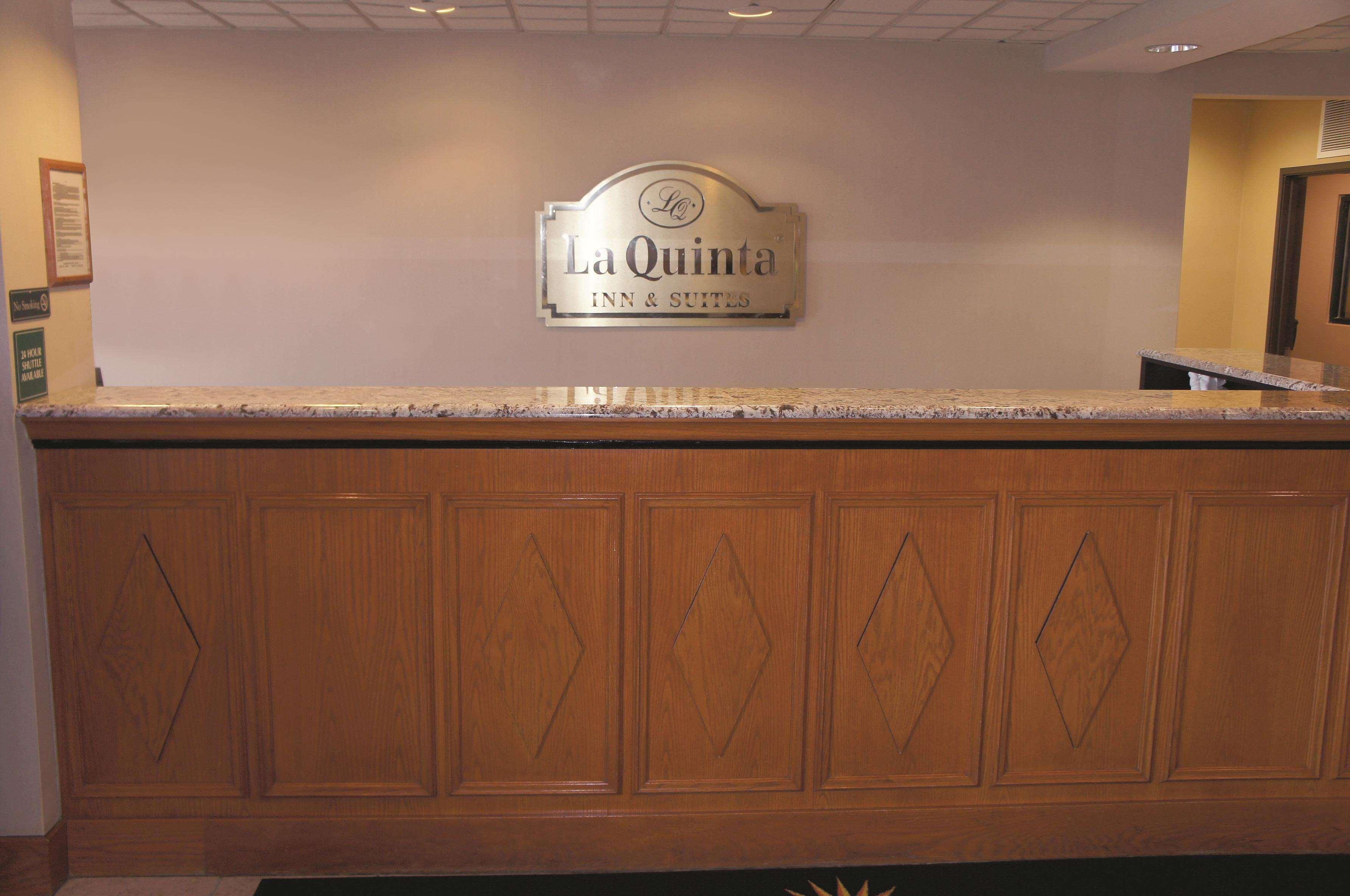 Vista Lobby La Quinta Inn & Suites By Wyndham Omaha Airport Do
