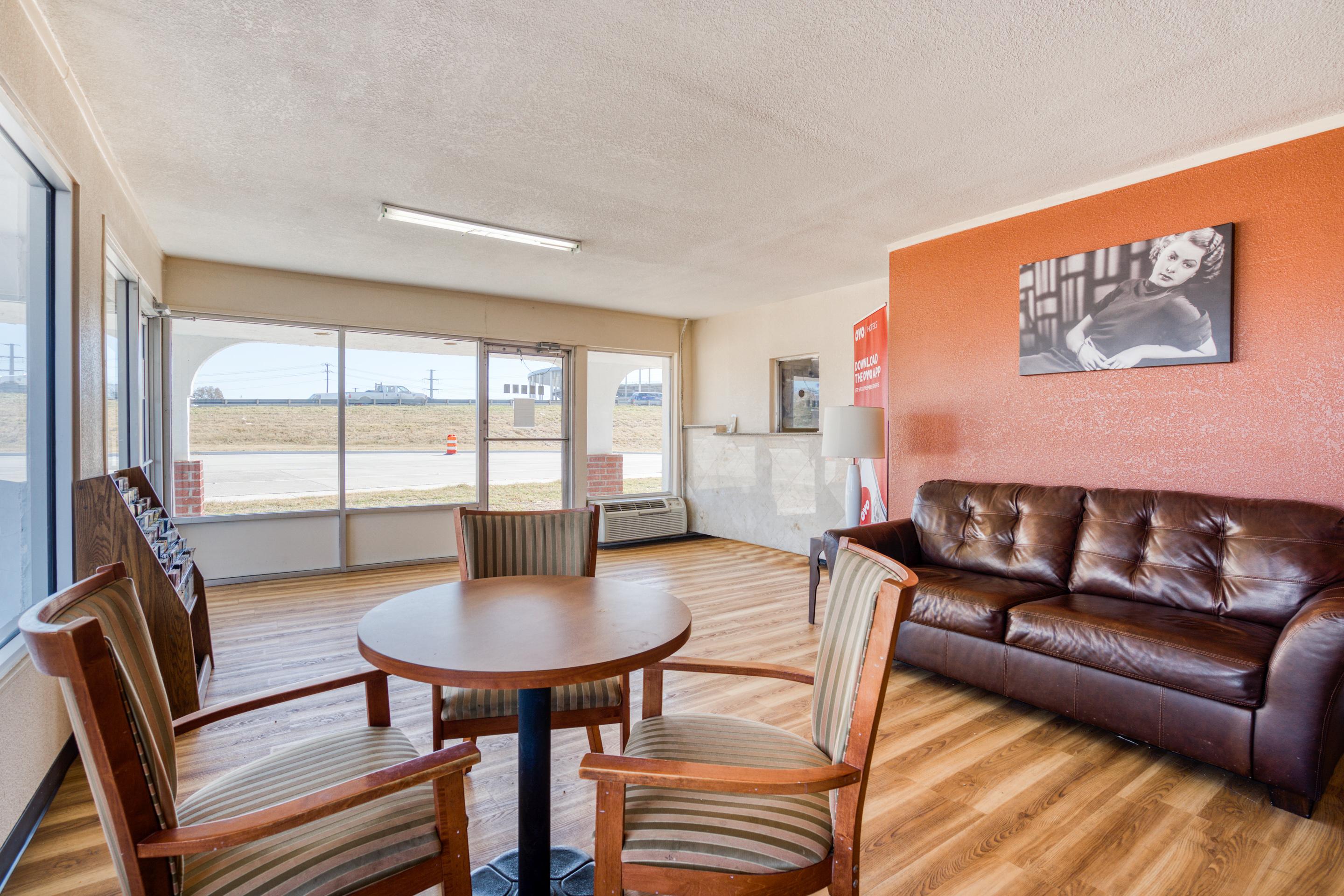 Comodidades del Alojamiento OYO Hotel Waco University Area/ I-35