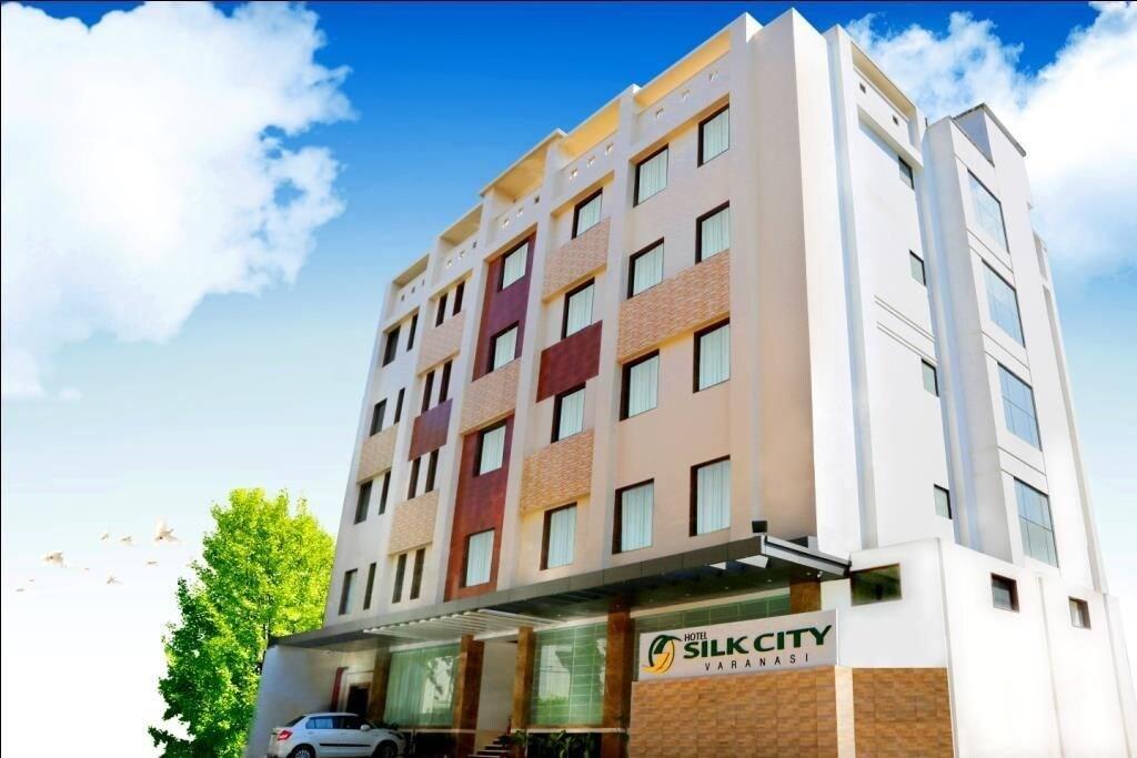 Varios Hotel Silk City