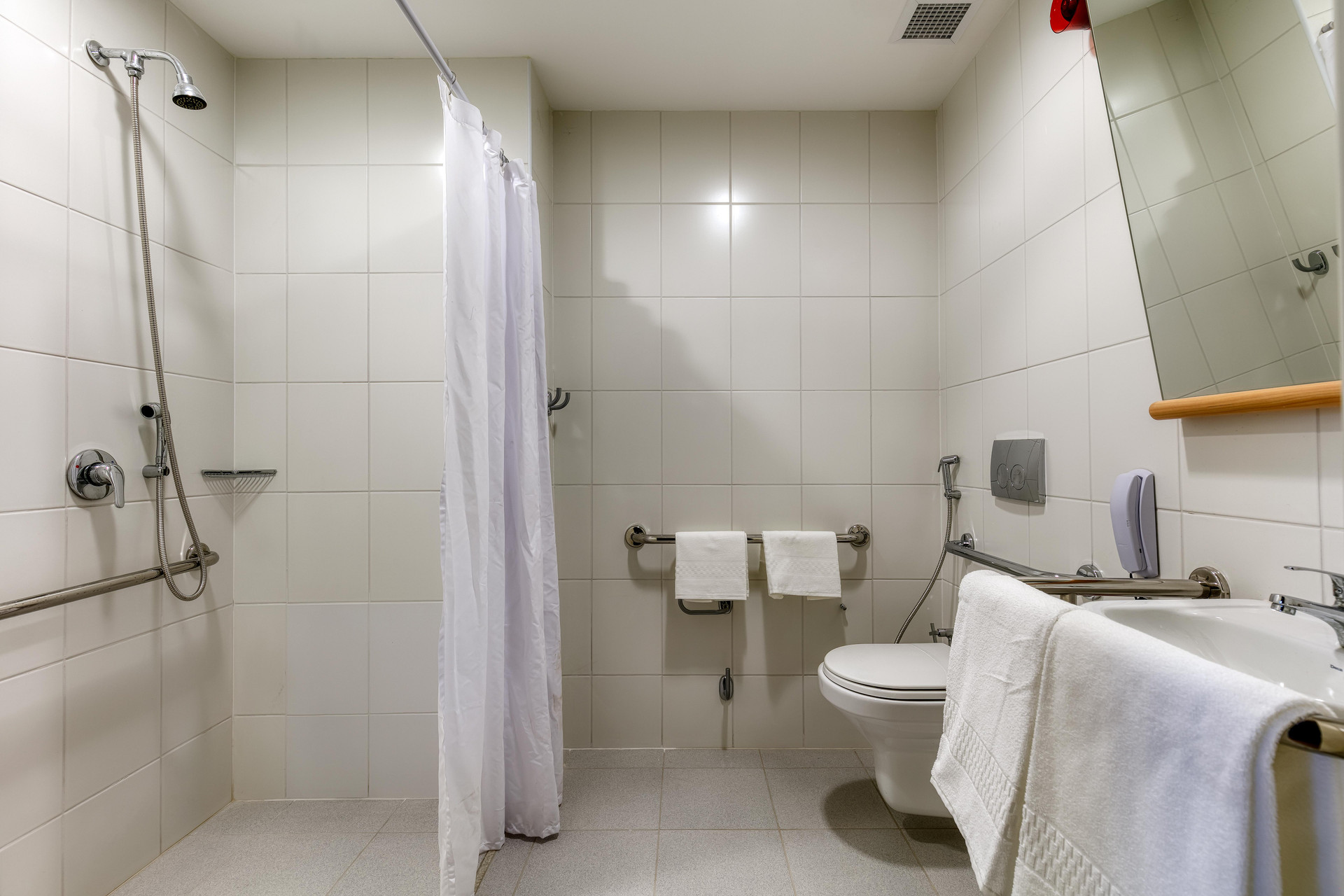 Baño ibis Budget Belo Horizonte Savassi
