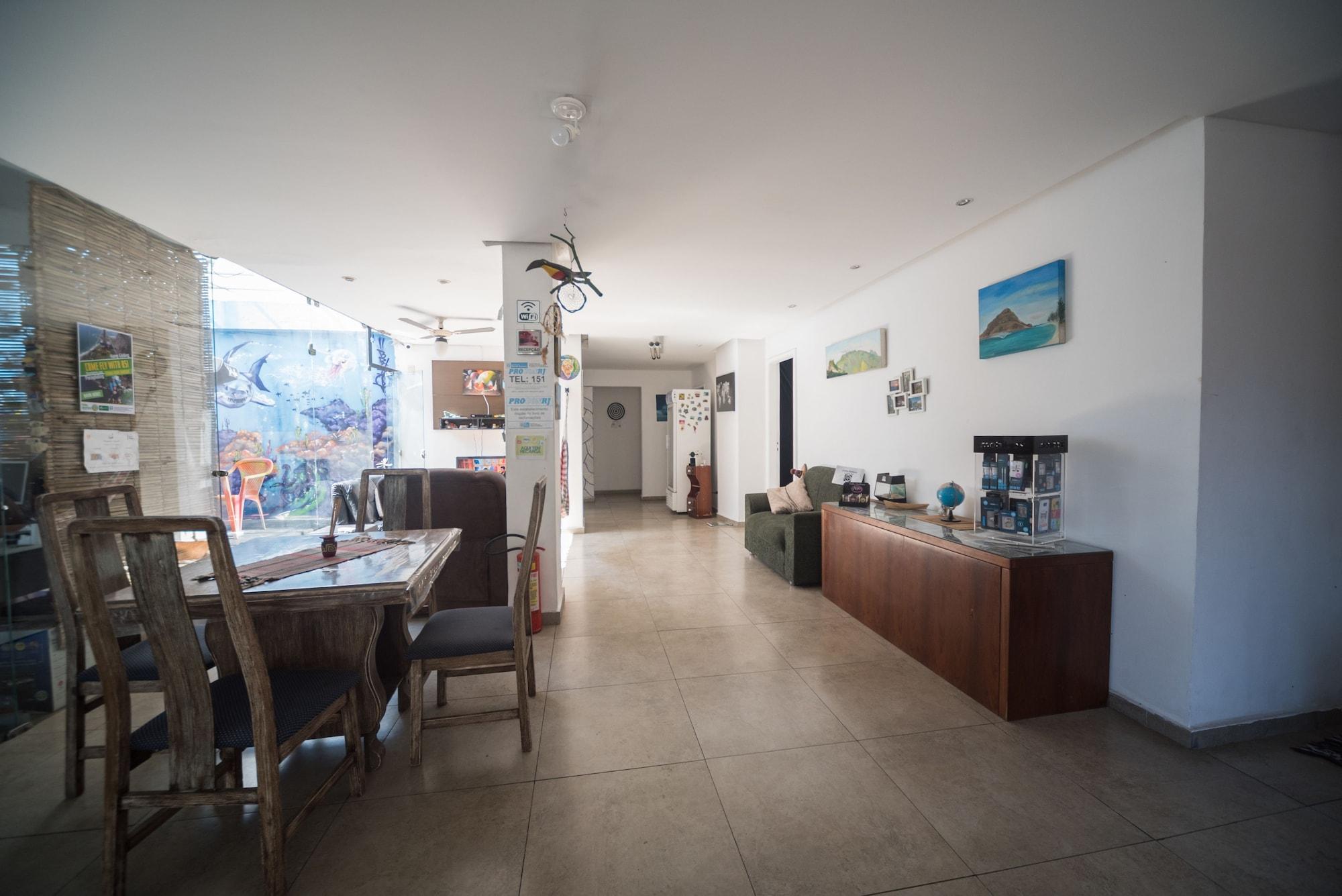Vista Lobby Hostel do Bosque