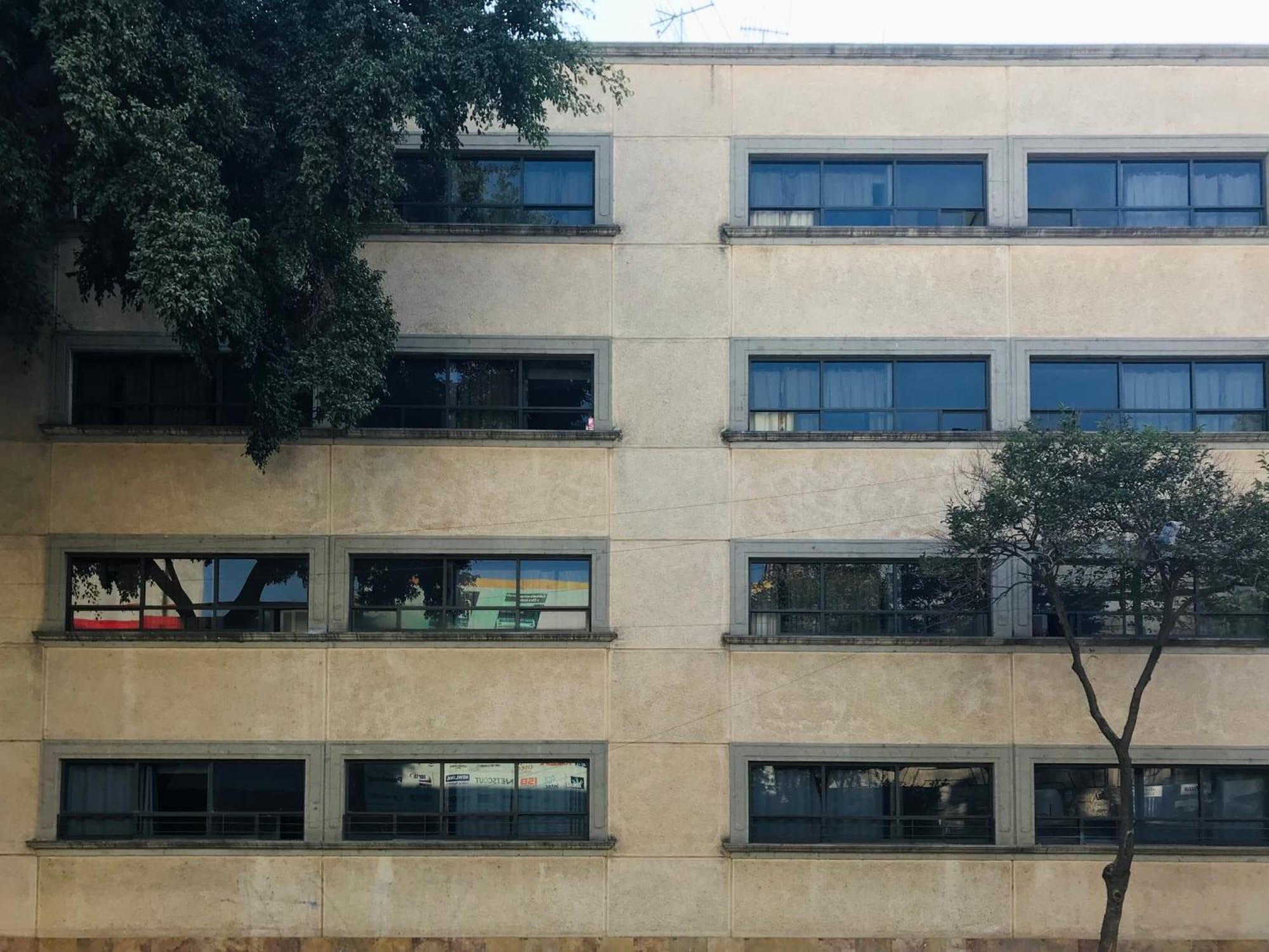 Vista Exterior Hotel Conde Alameda - CDMX