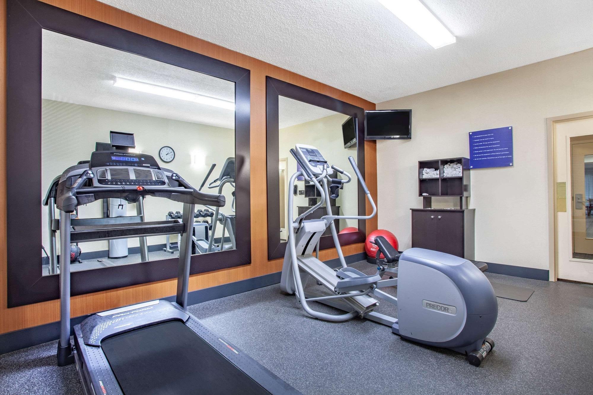 Gimnasio Baymont by Wyndham Saraland