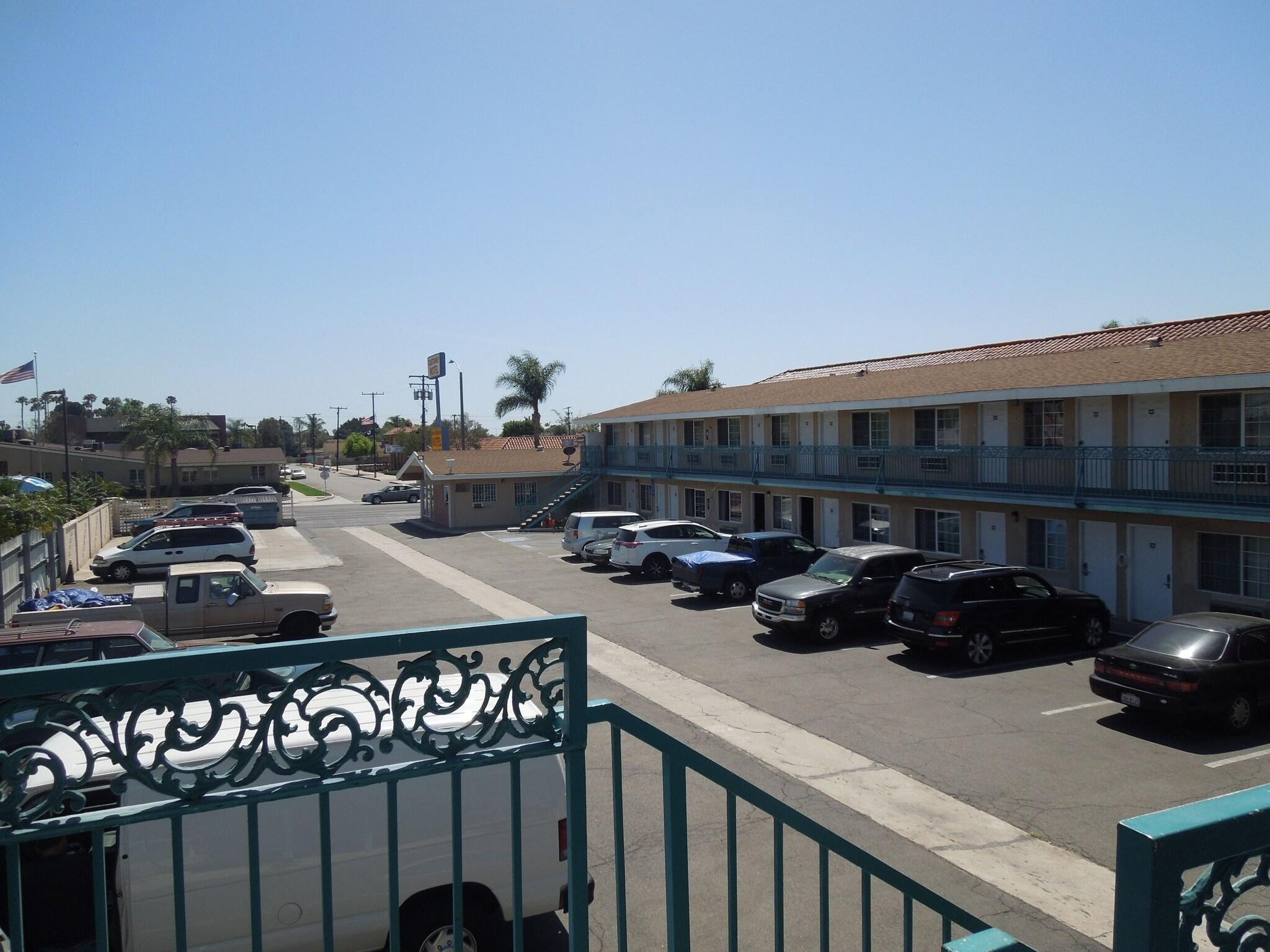 Vista Lobby Castaway Motel