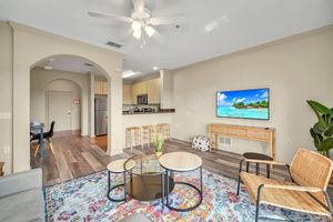 Alquiler Vacacional - 2BR Condo - Hot Tub Pool and More- Near Disney