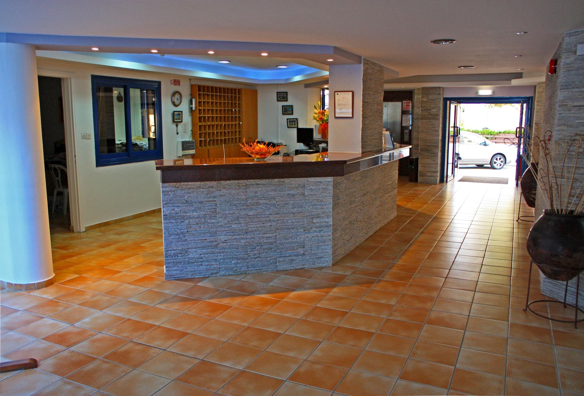 Vista Lobby Myroandrou Beach Apartments
