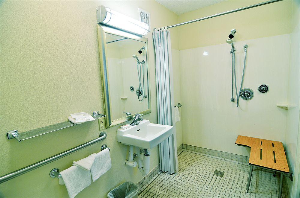 Equipamiento de Habitación Red Roof Inn Cincinnati Northeast - Blue Ash
