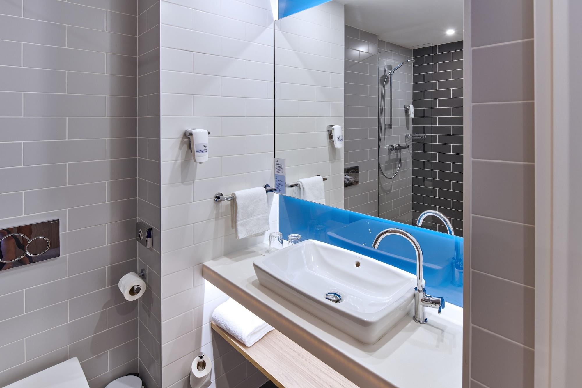 Equipamiento de Habitación Holiday Inn Express Gibraltar by IHG