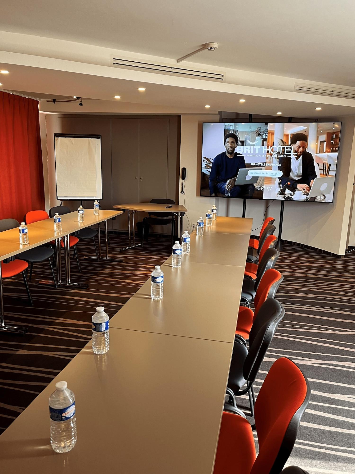 Sala de Reuniones Brit Hotel Le Lodge