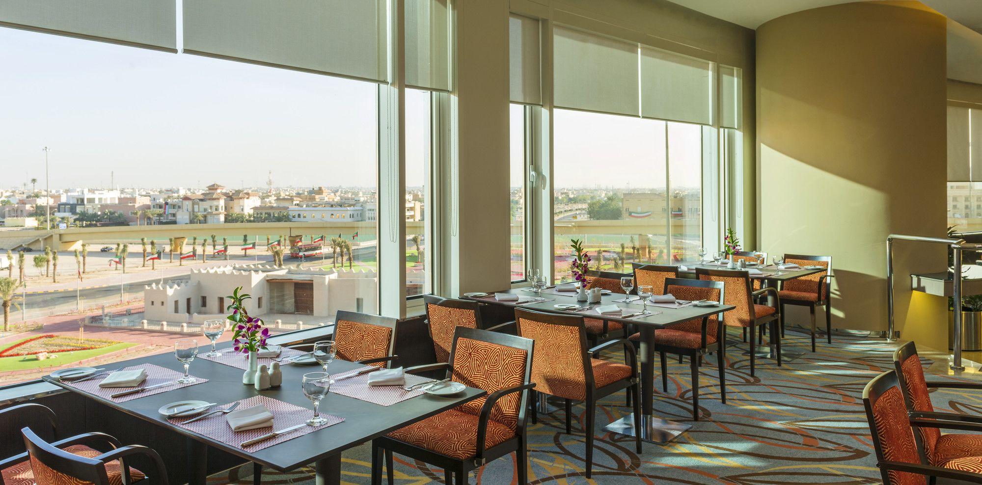 Restaurant Four Points by Sheraton Kuwait