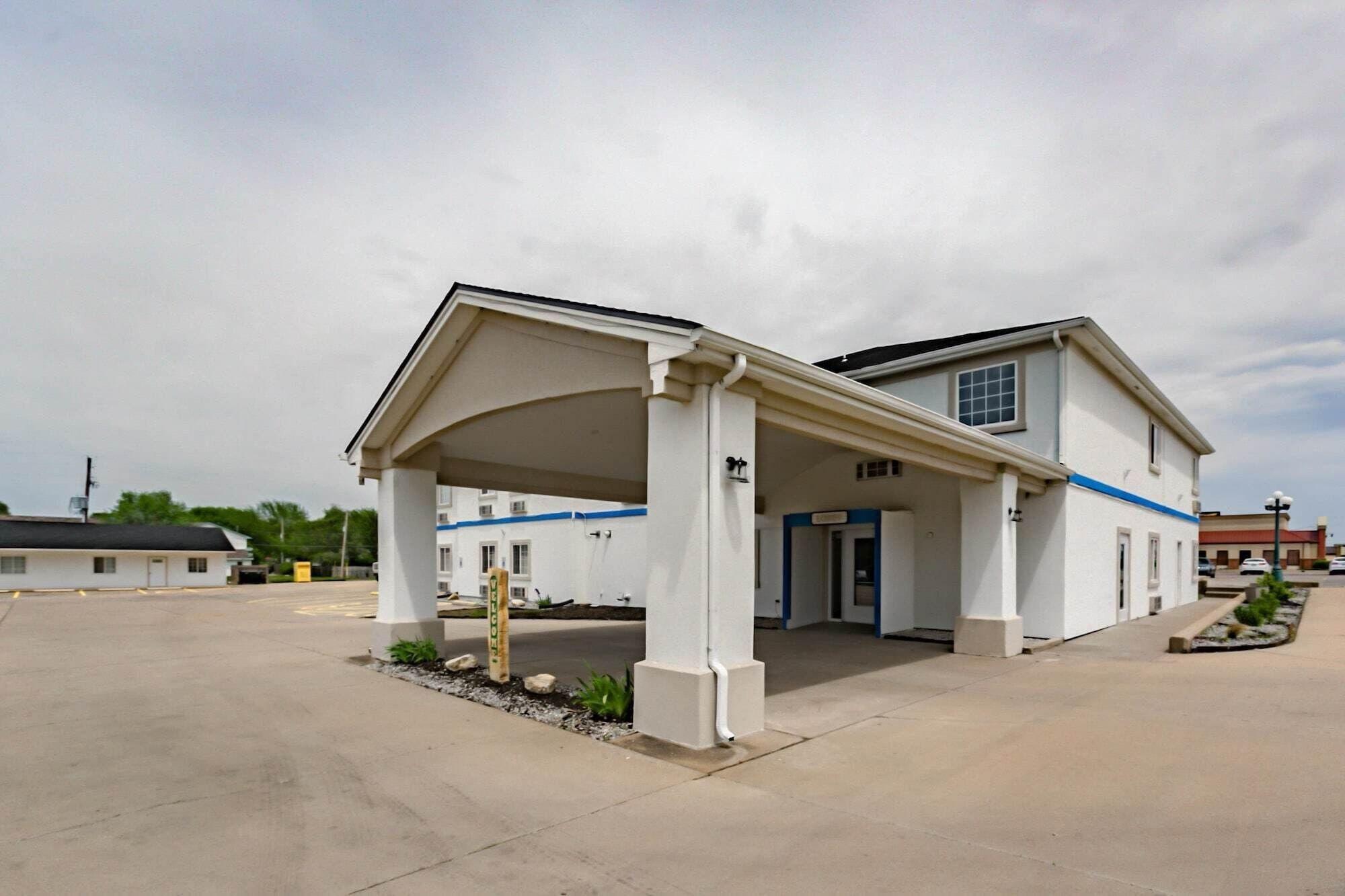 Varios Motel 6 Augusta, KS