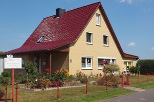 Alquiler Vacacional - comfortable, affordable, quiet, surrounded by the harbor with meadows, pets welcome