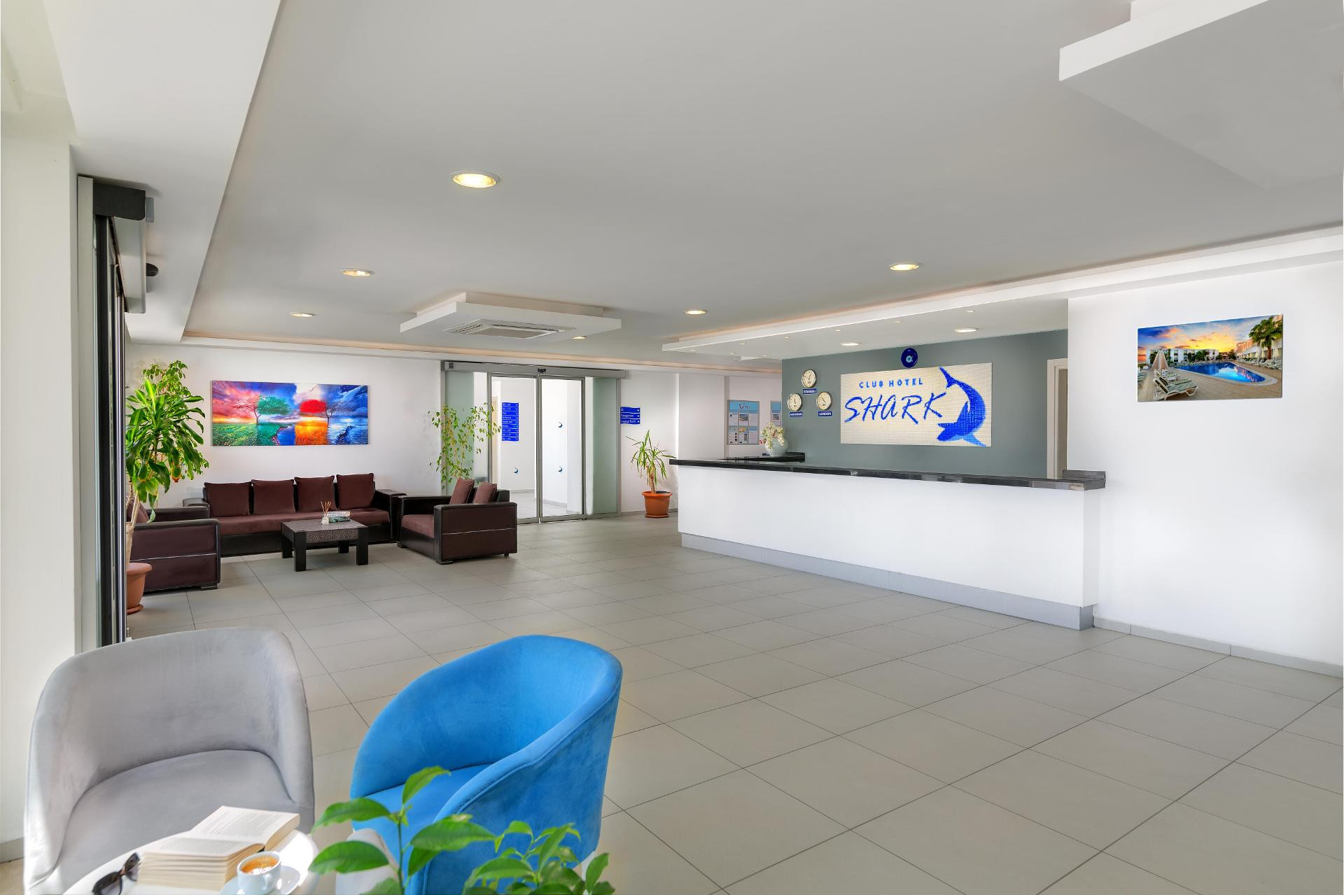 Vista Lobby Shark Club Hotel