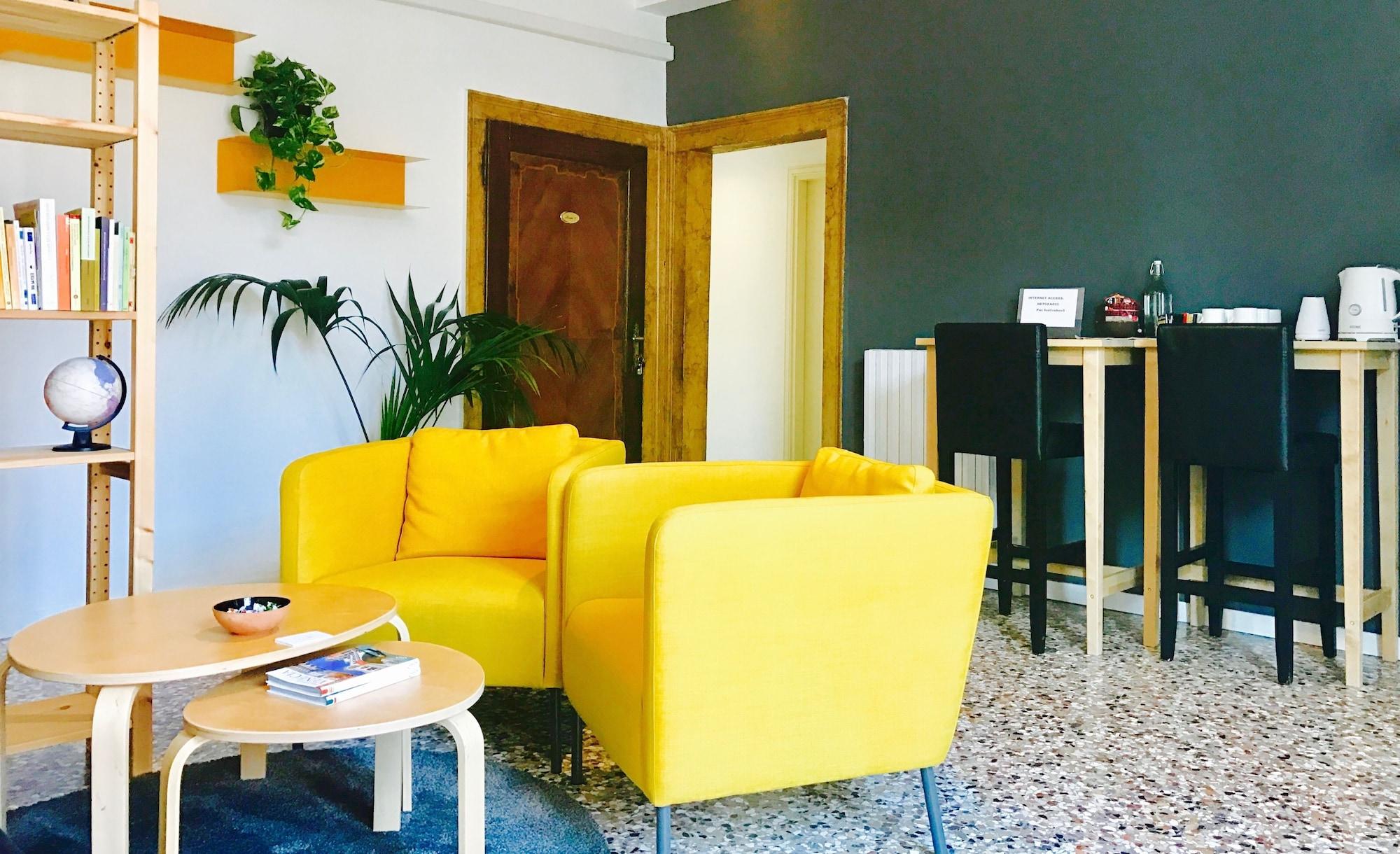 Vista Lobby B&B Experience