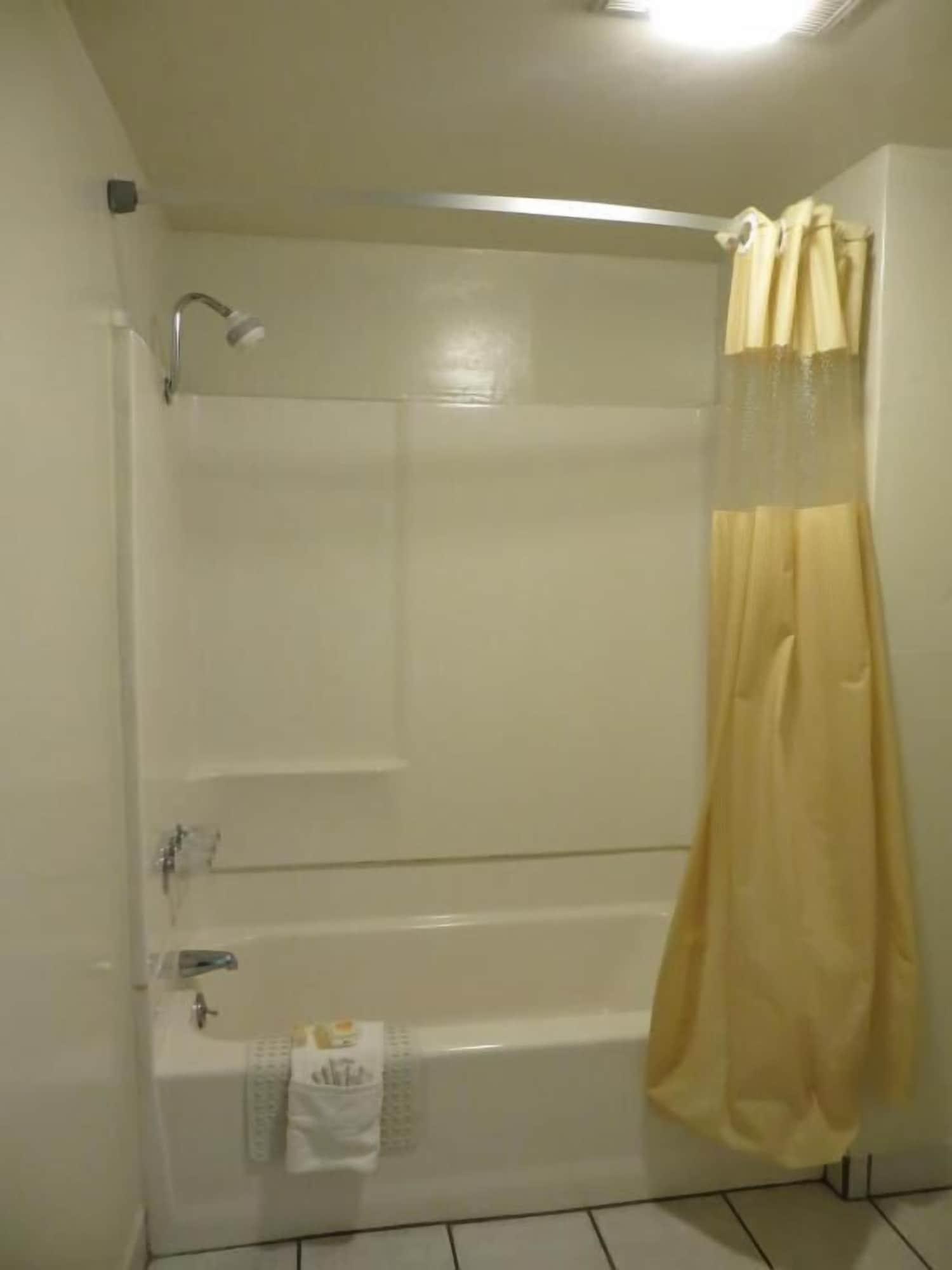 Comodidades do quarto Grand Park Inn Anaheim Maingate