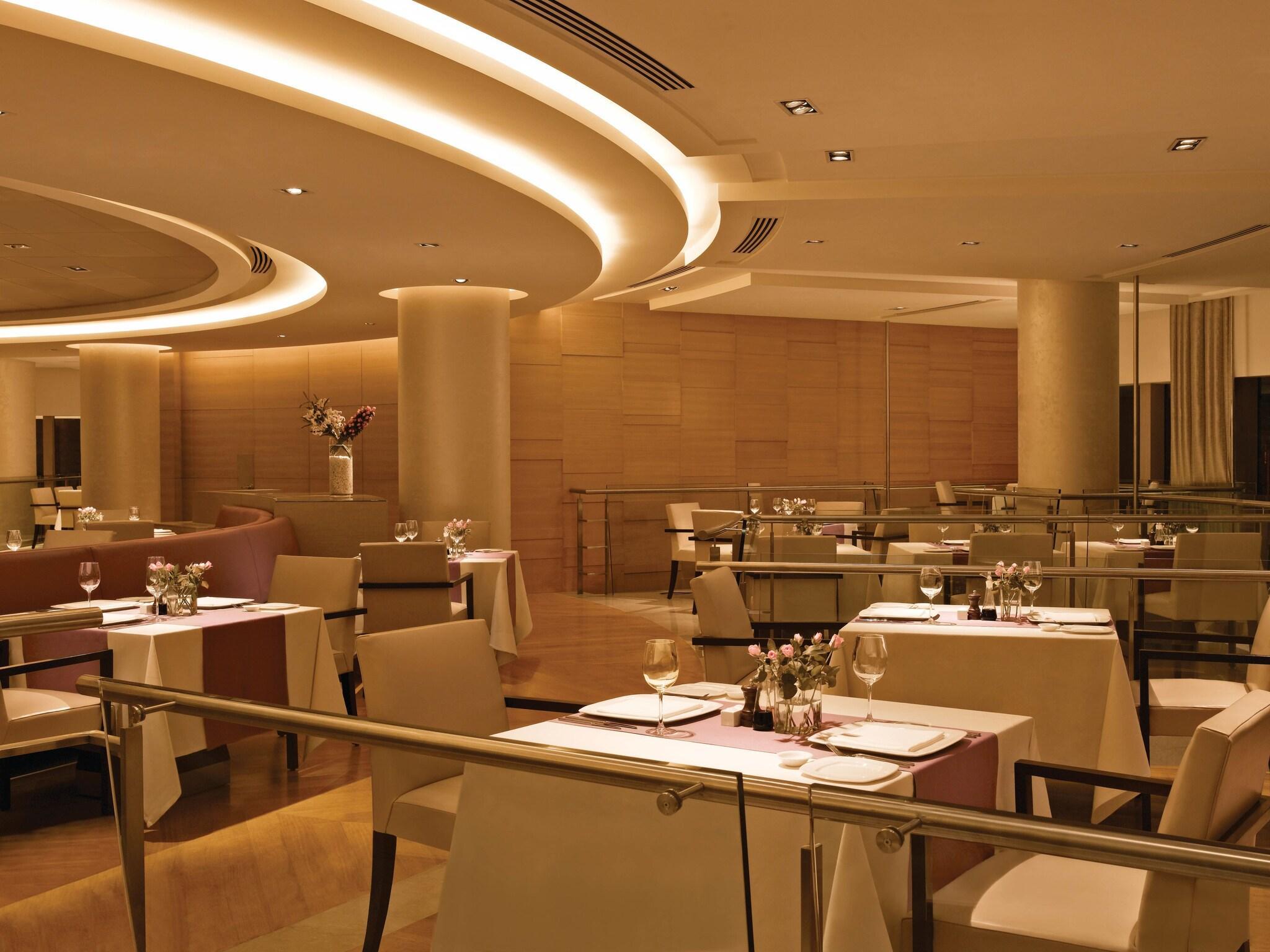 Restaurant Trident Bandra Kurla Mumbai
