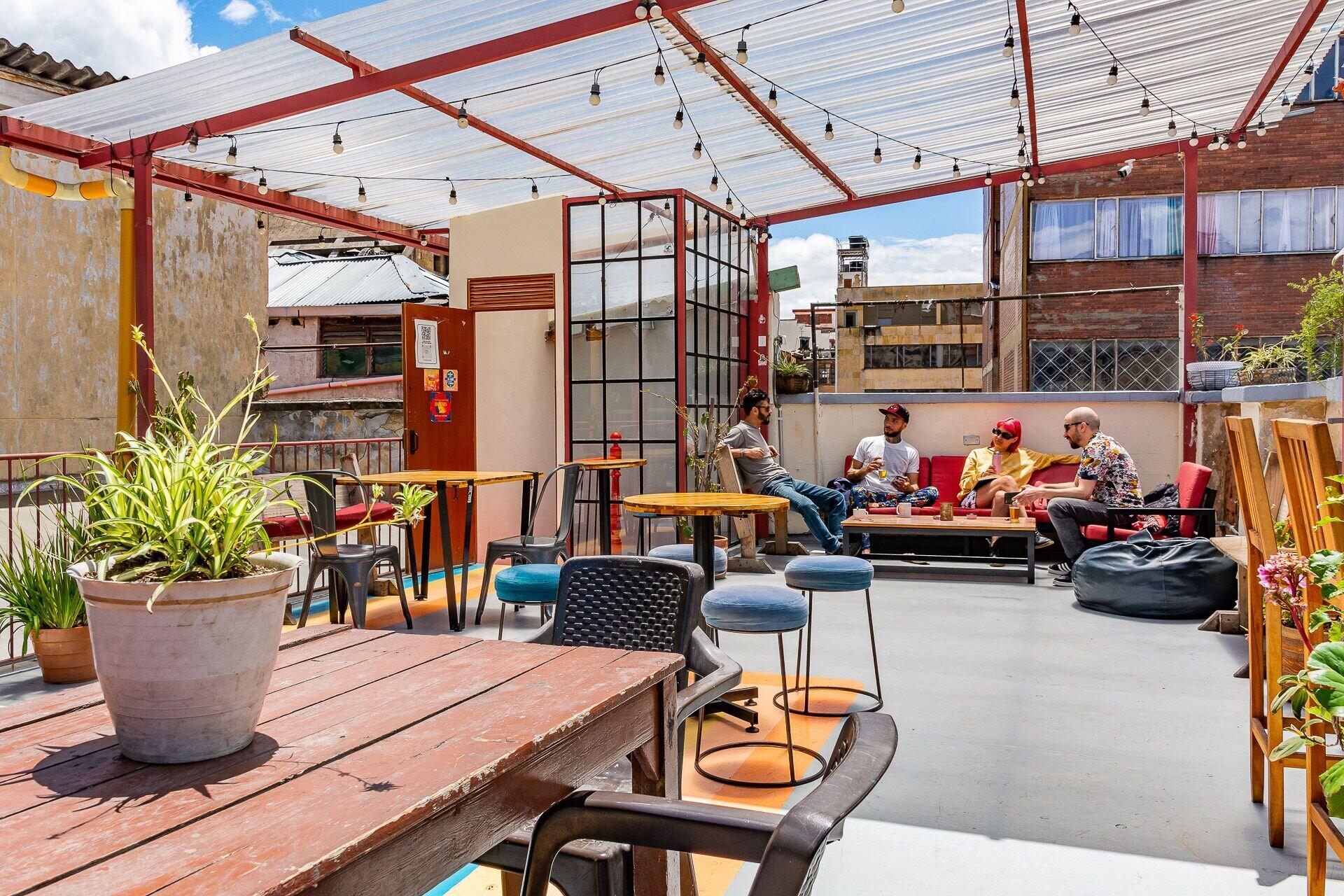 Varios R10 Hostal - Hostel