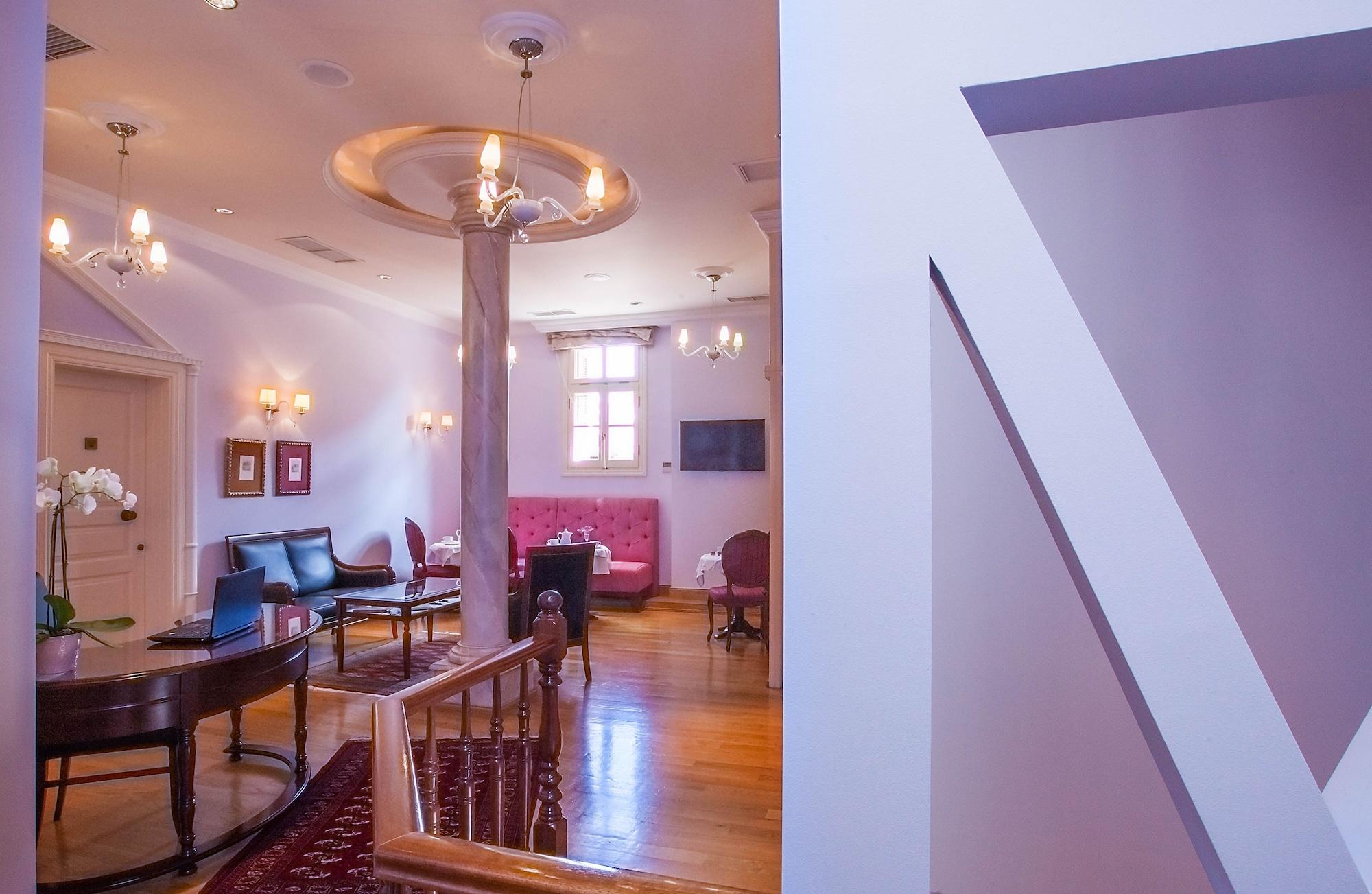 Comodidades del Alojamiento Aetoma Hotel