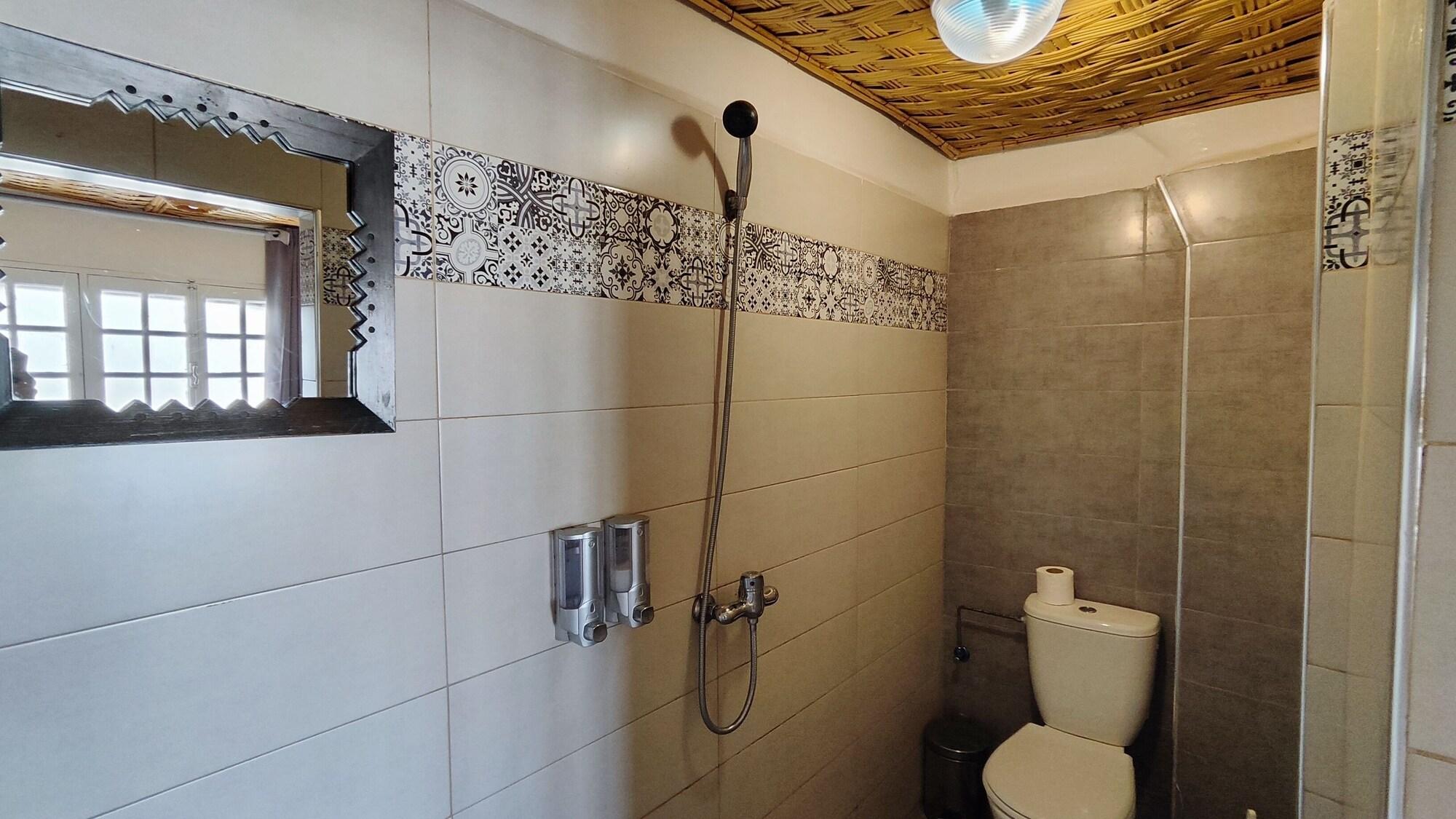 Equipamiento de Habitación BigBlue Hostel Surf & Coworking