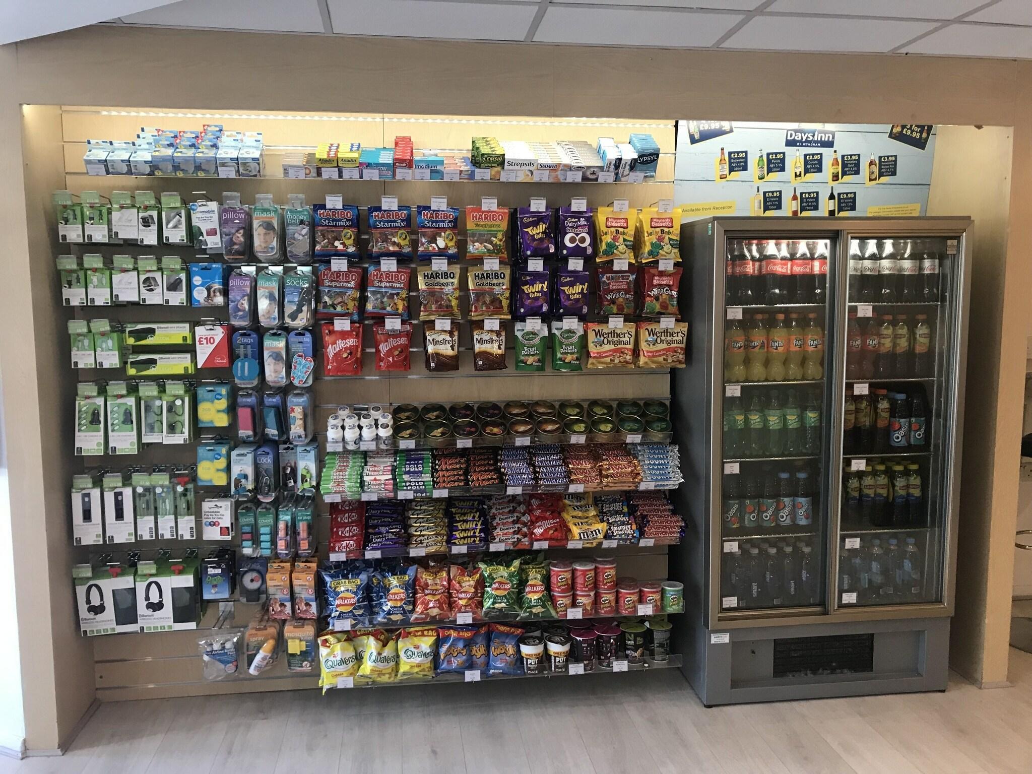 Vista Lobby Days Inn By Wyndham London Stansted Airport