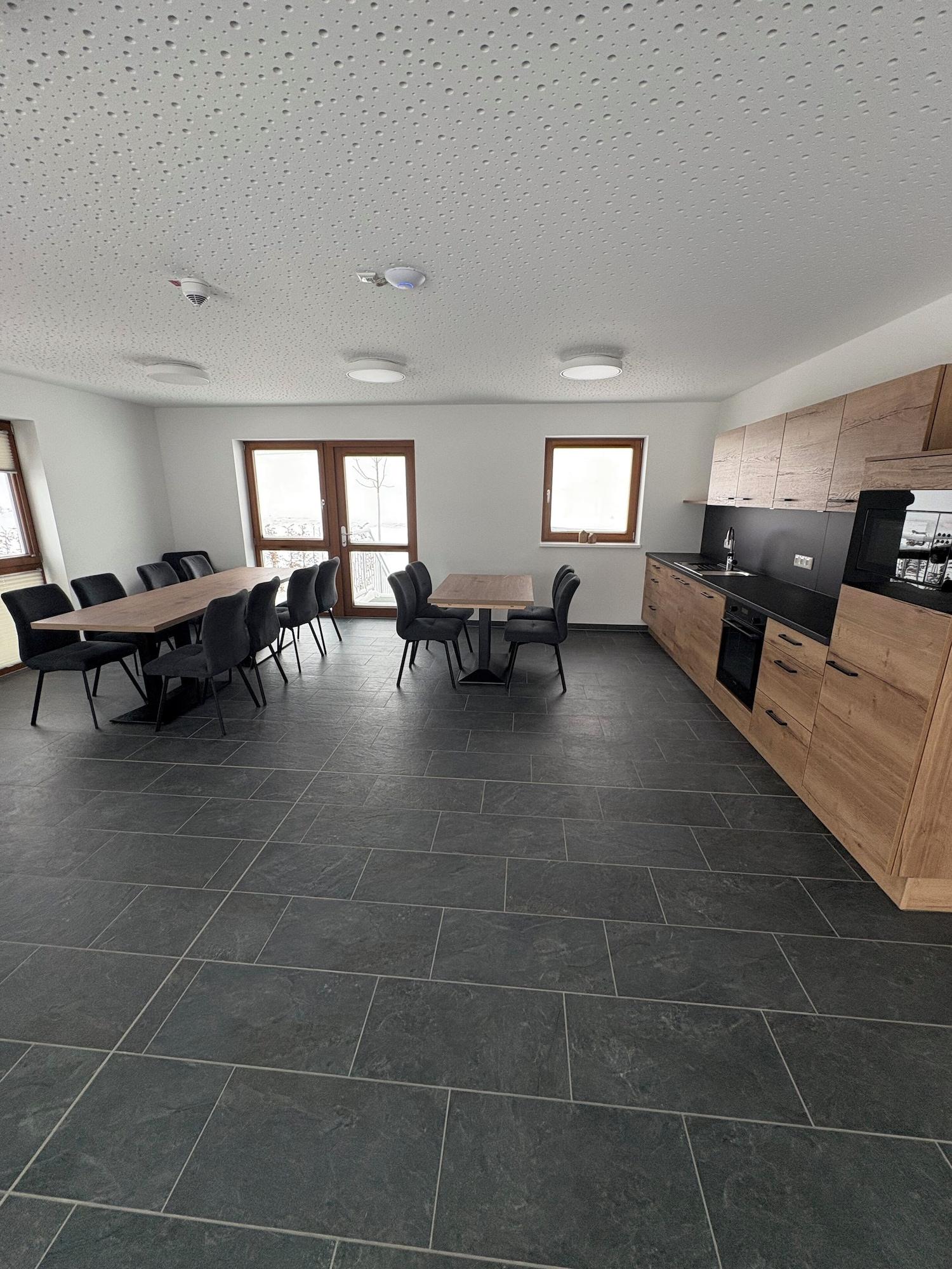 Equipamiento de Habitación Das Fränkische Reichenbach