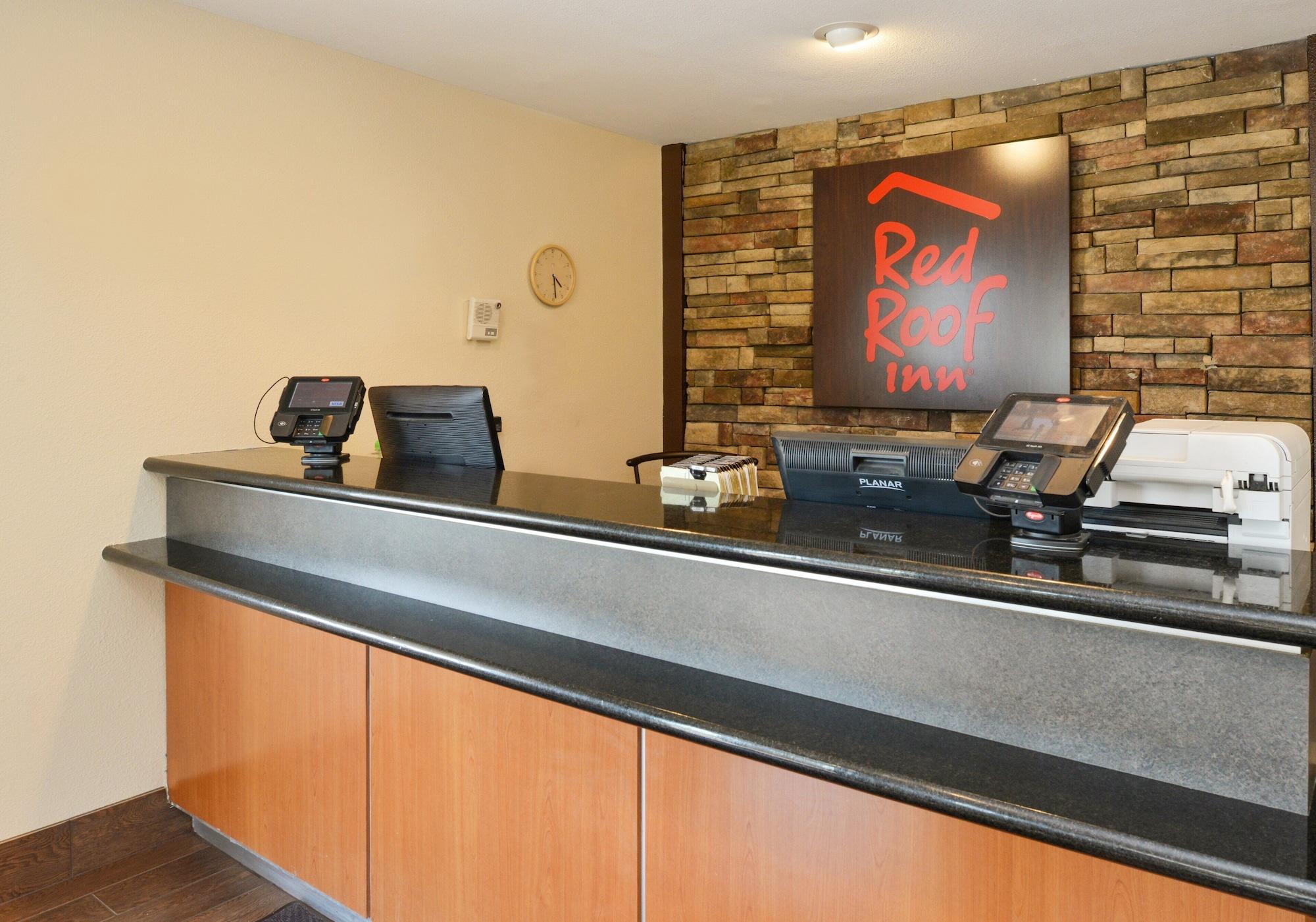 Vista Lobby Red Roof Inn Indianapolis - Greenwood
