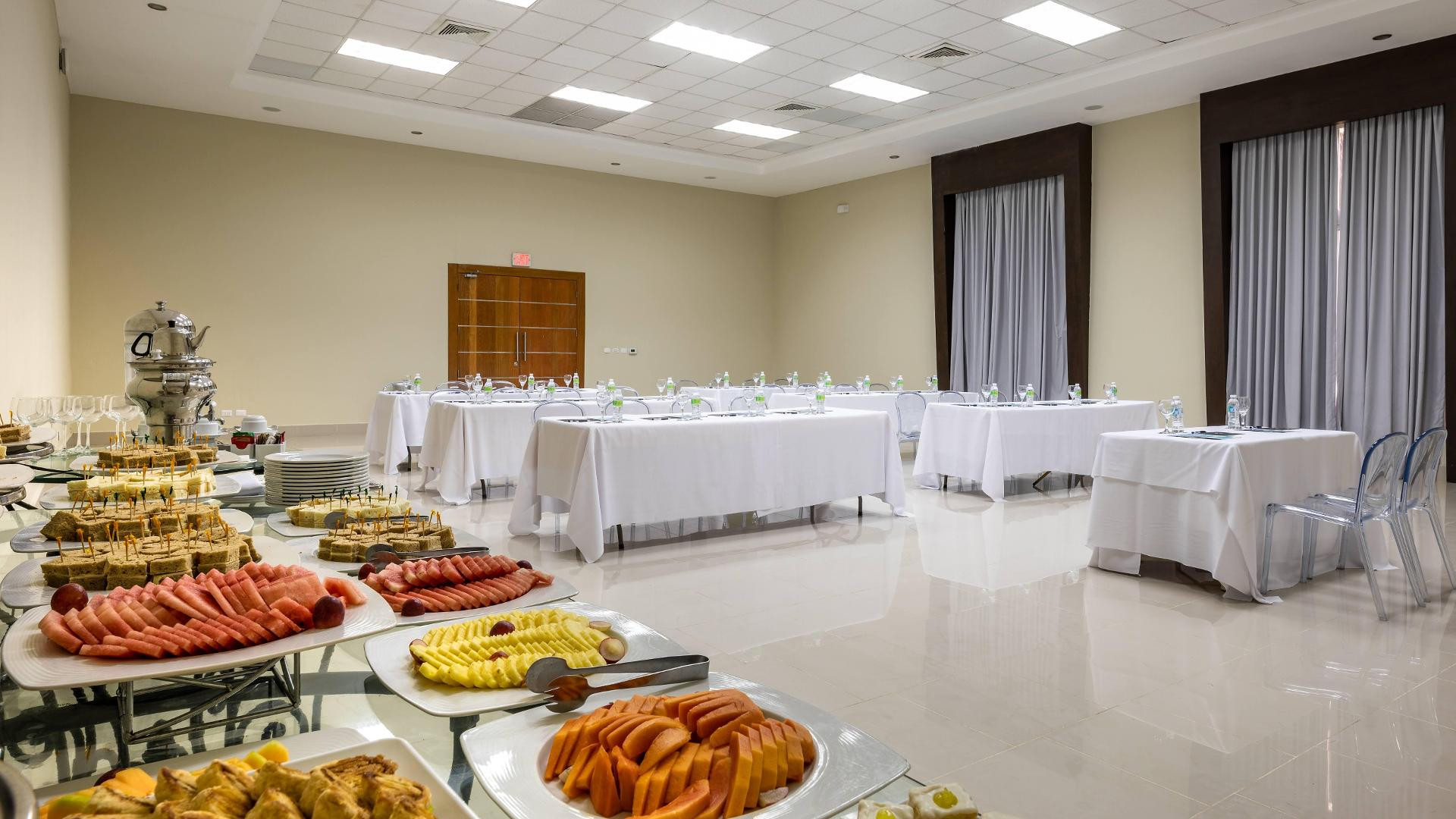 Sala de Reuniones Be Live Collection Canoa