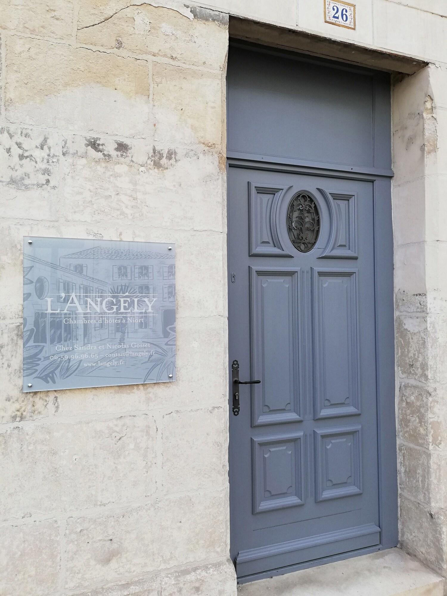 Vista Exterior L'Angély