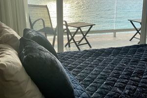 Alquiler Vacacional - Beachfront PENTHOUSE - 2 rooms, 2 balconies, maid service