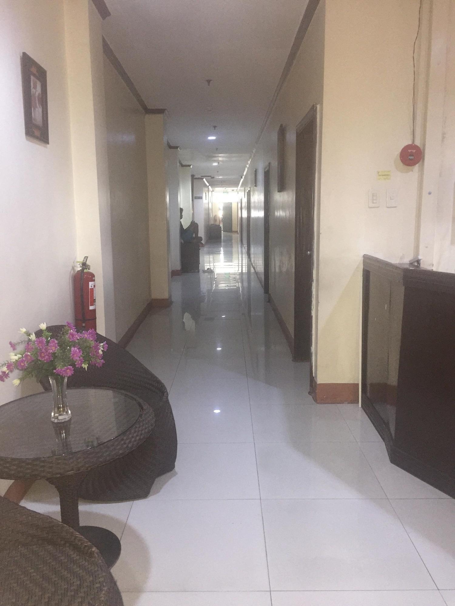 Varios Jeamco Royal Hotel - Baybay