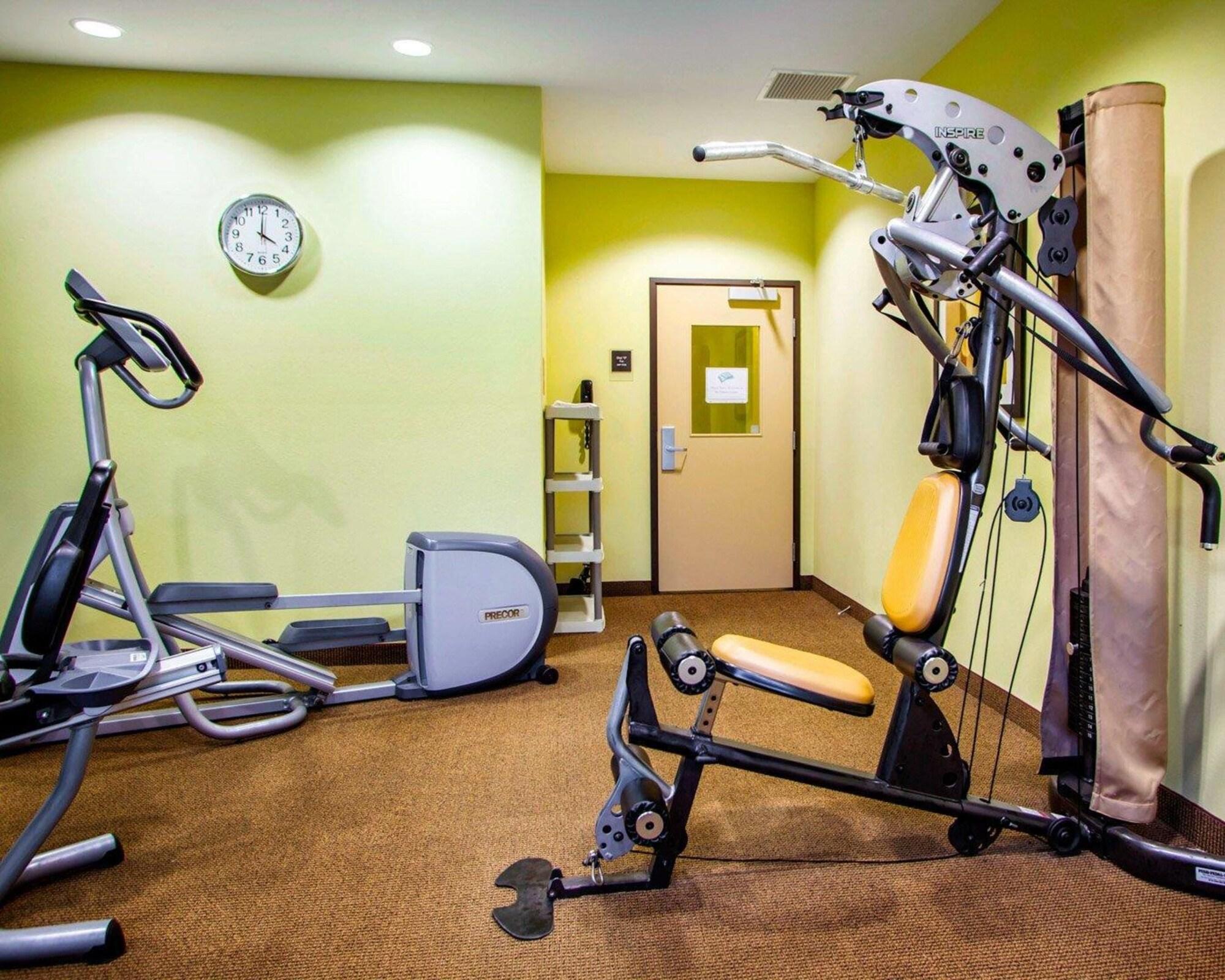 Gimnasio Suburban Studios Cedar Falls