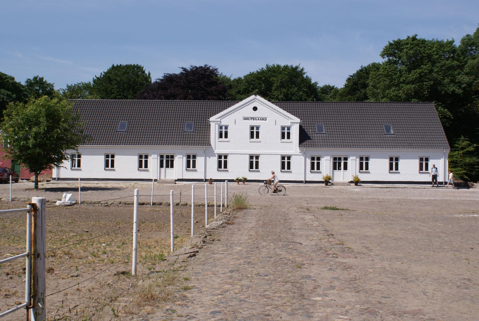 Varios Holtegaard Bed & Breakfast