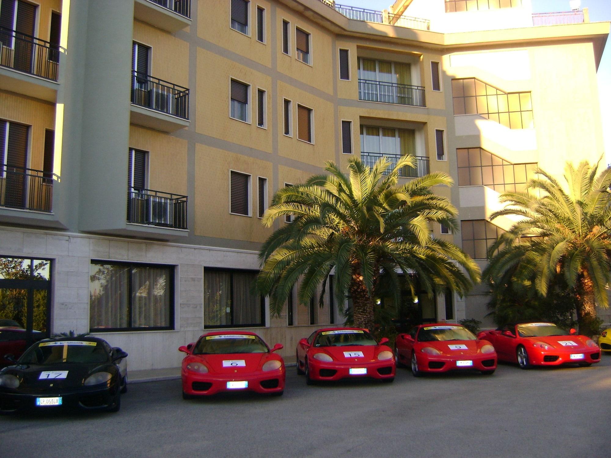 Vista Exterior Hotel San Luca