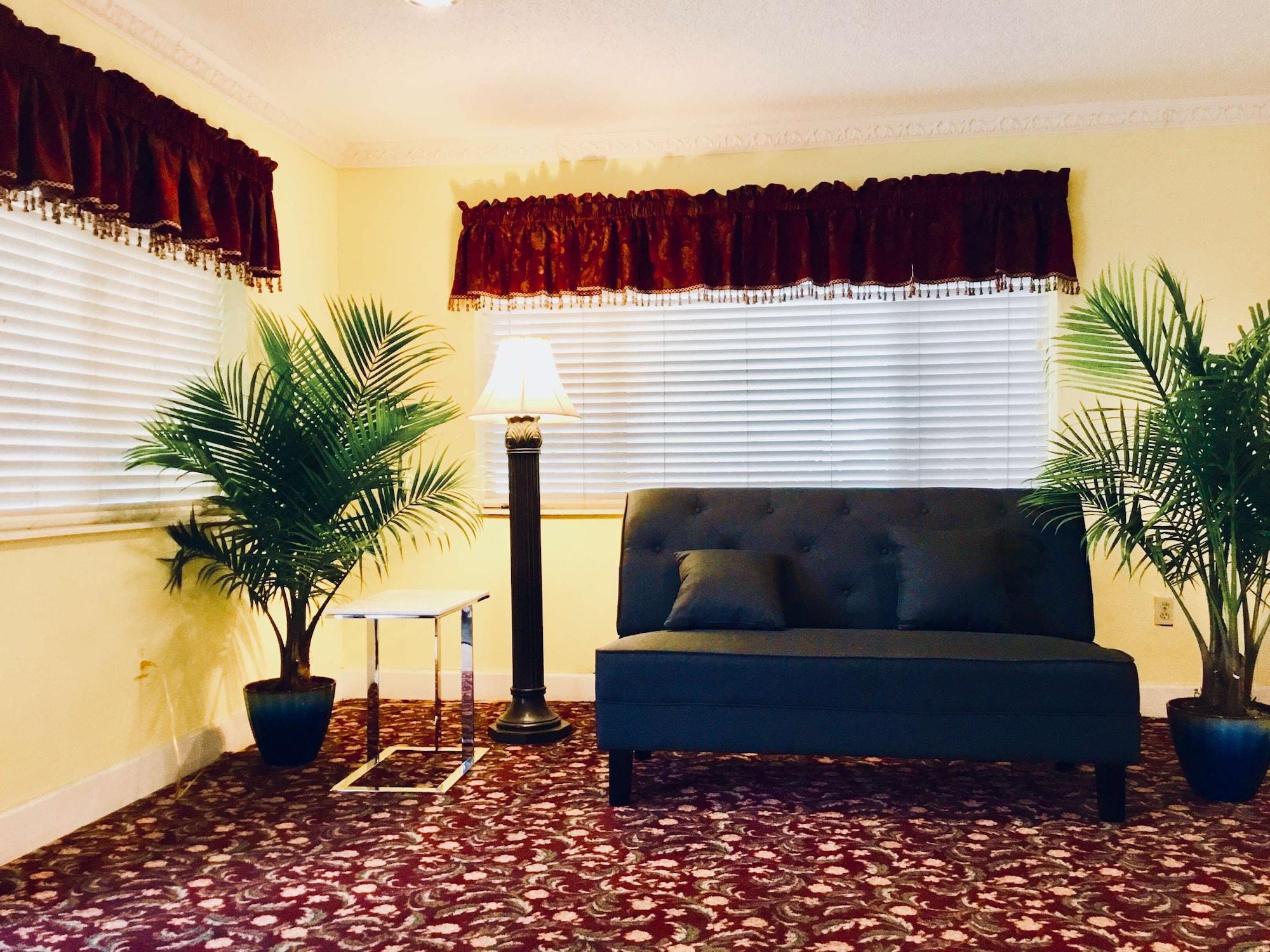 Vista Lobby Days Inn by Wyndham Lake Village