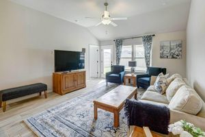 Alquiler Vacacional - Bastrop Home w/ Yard, 28 Mi to Austin!