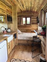 Alquiler Vacacional - Charming Shepherds Hut in peaceful Lydiard Millicent walking distance to pub