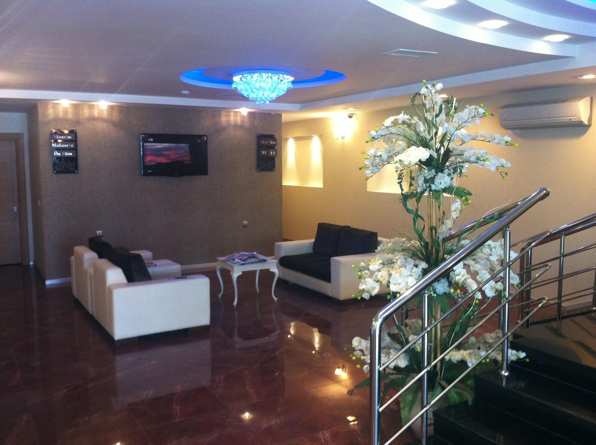 Vista Lobby Ziyapasa Park Hotel